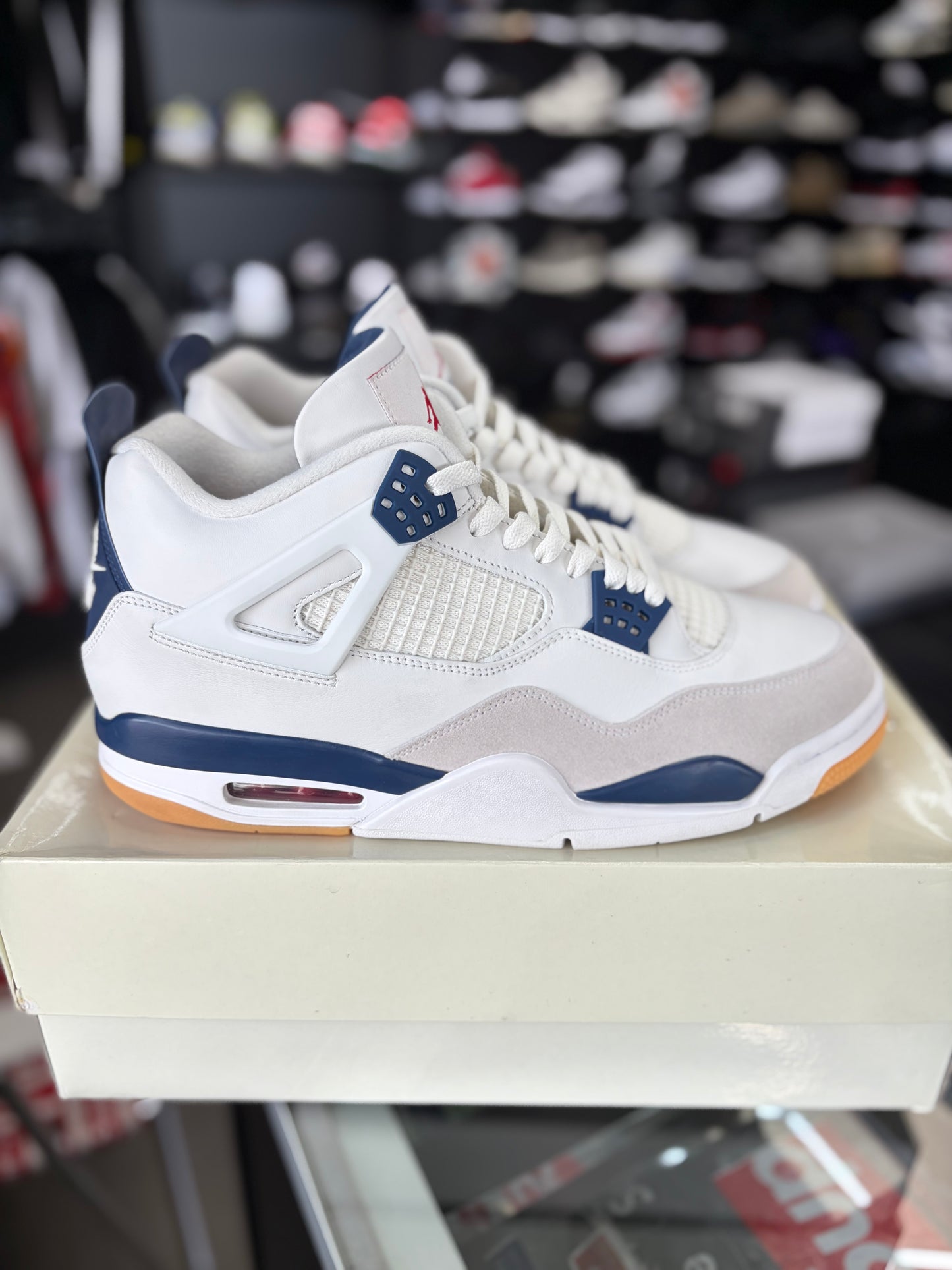 Jordan 4 SB “Navy” Size 13