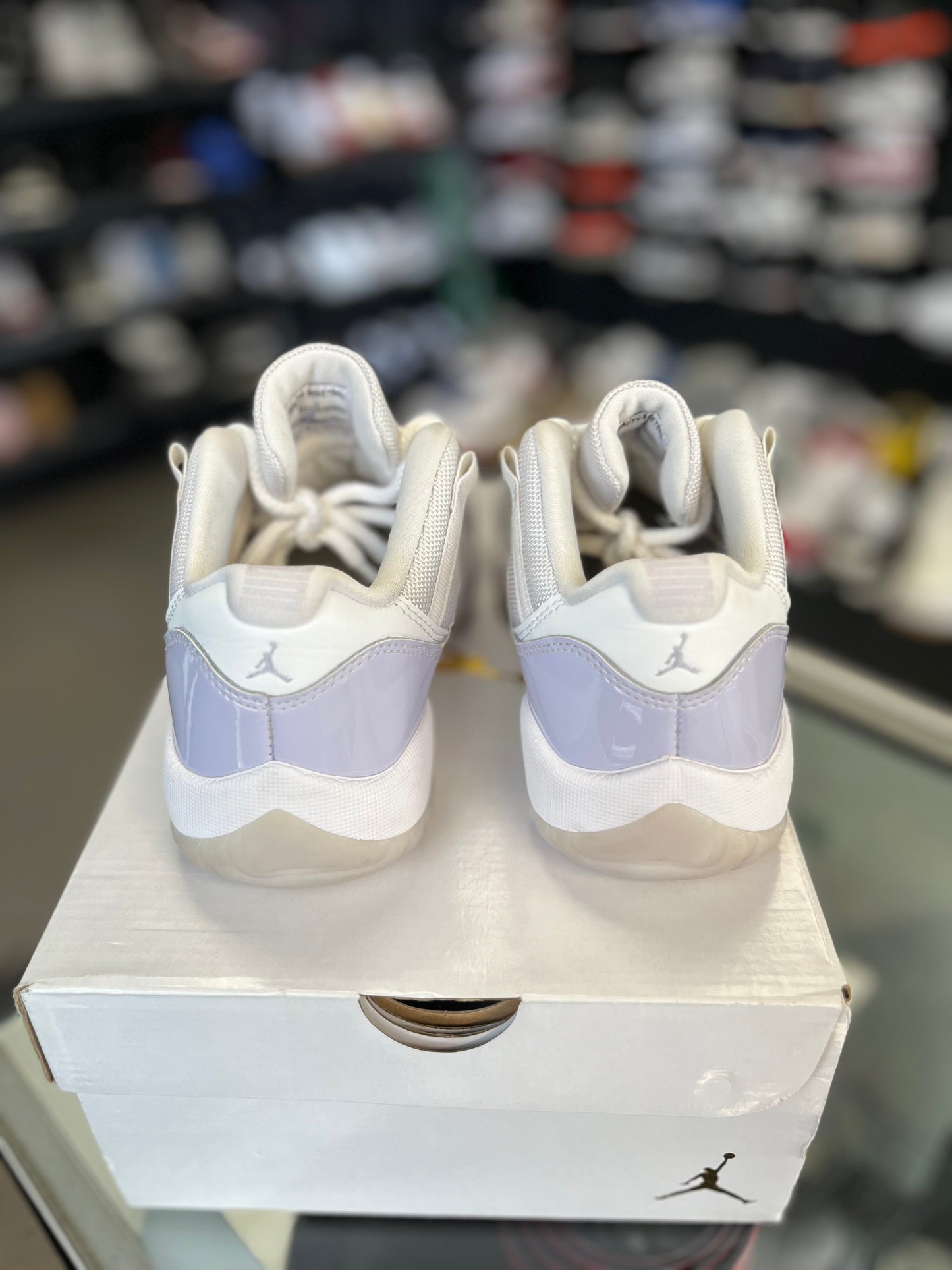 Jordan 11 Low “Pure Violet” Size 4y / 5.5w