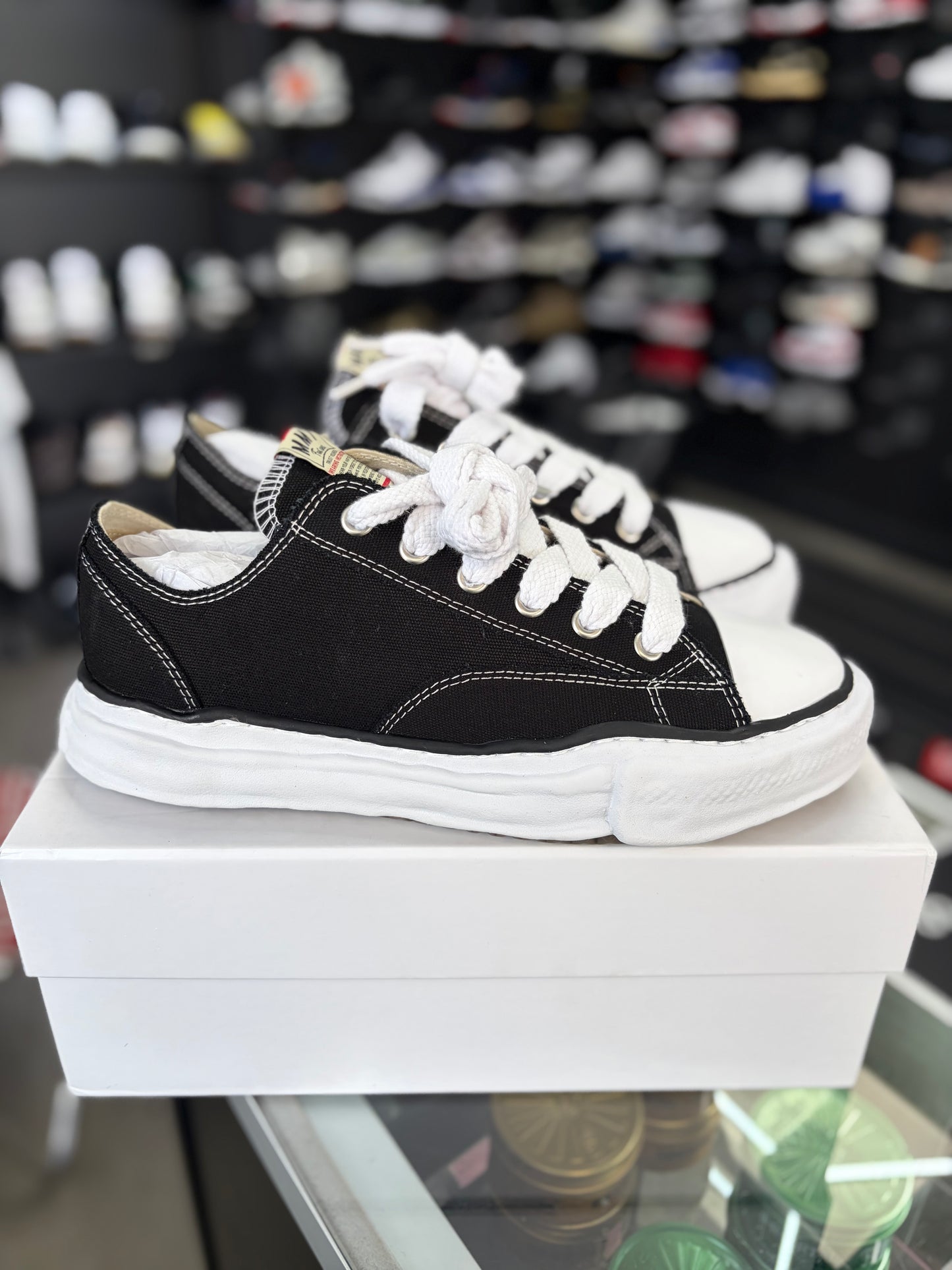 Maison Mihara Yasuhiro Peterson “Black/White” Size 45