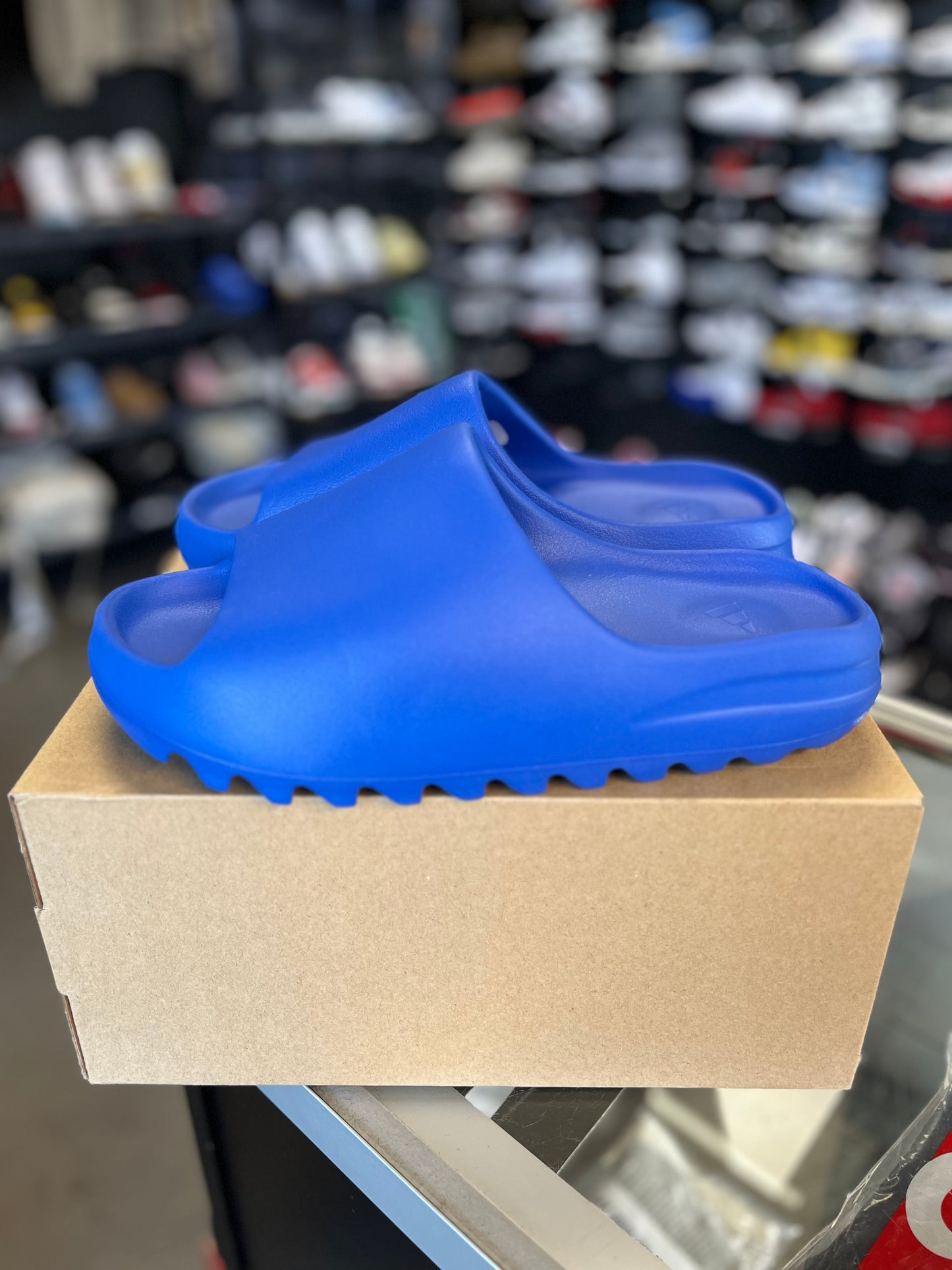 Yeezy Slide “Azure” Size 9