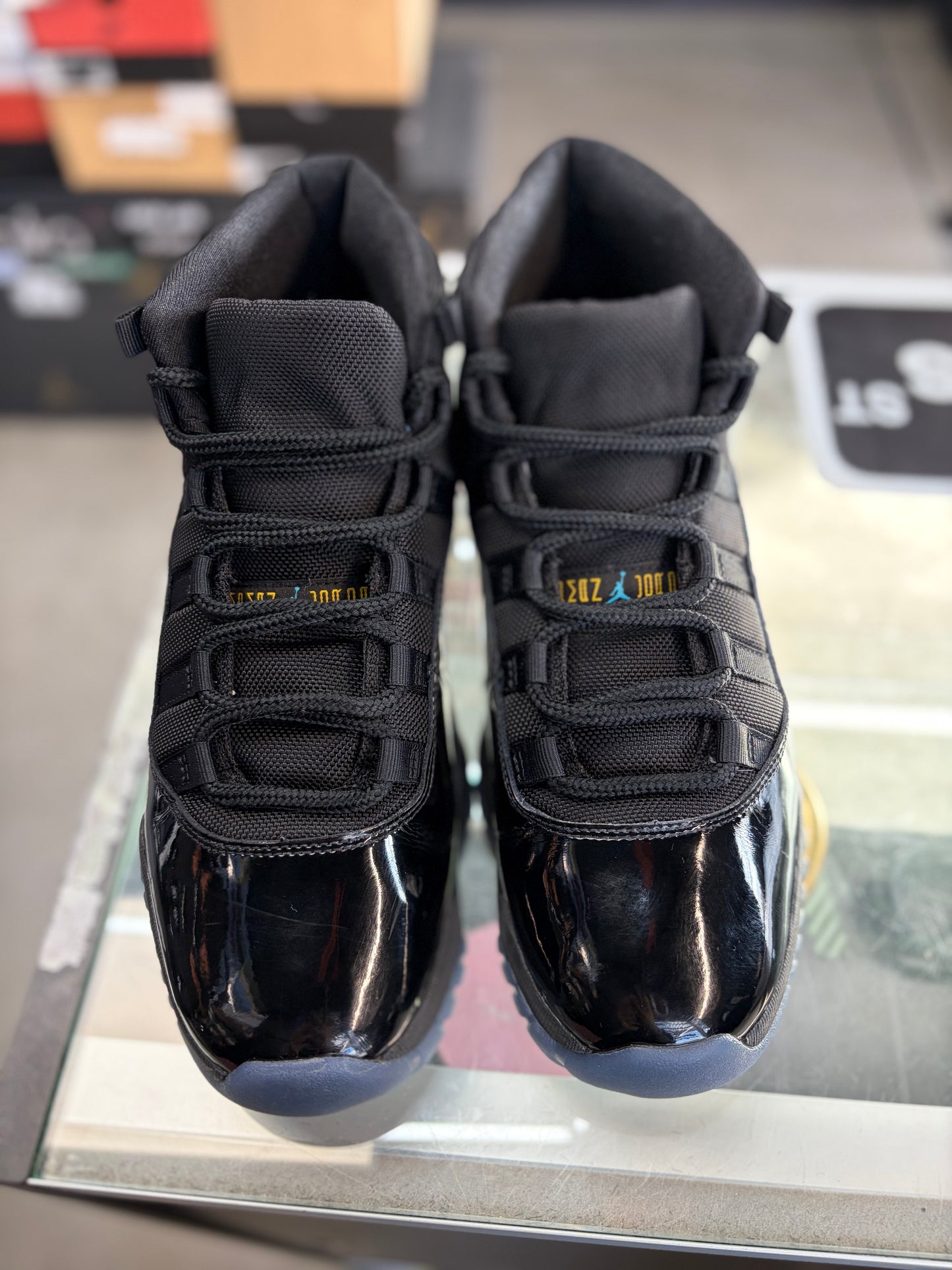 Jordan 11 “Gamma” Size 10