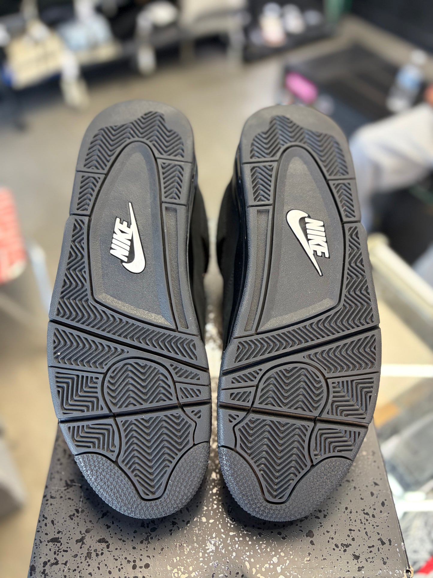 Jordan 4 “Black Cat” (2025) Size 10.5