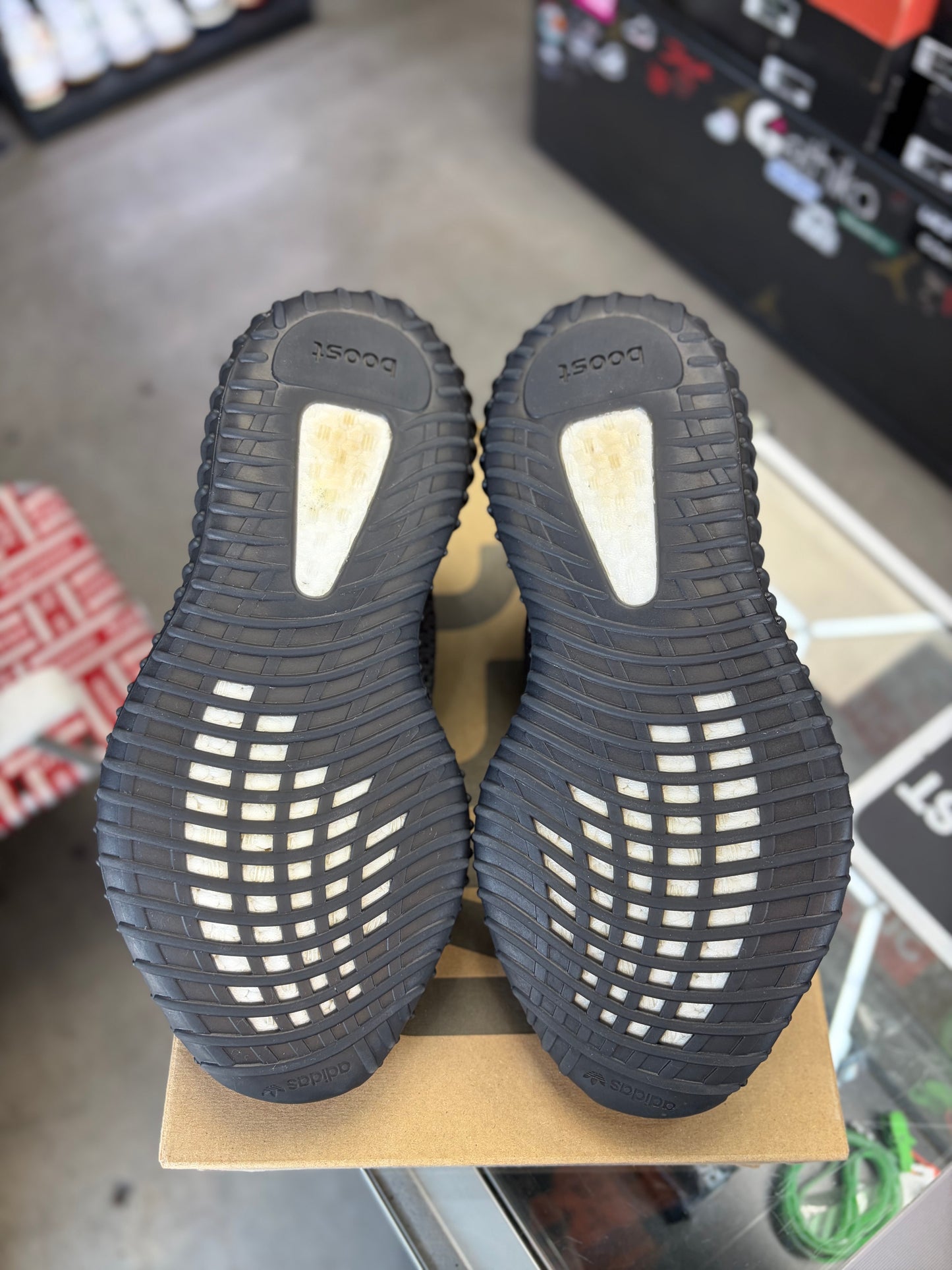 Yeezy 350 “Black N/R” Size 8