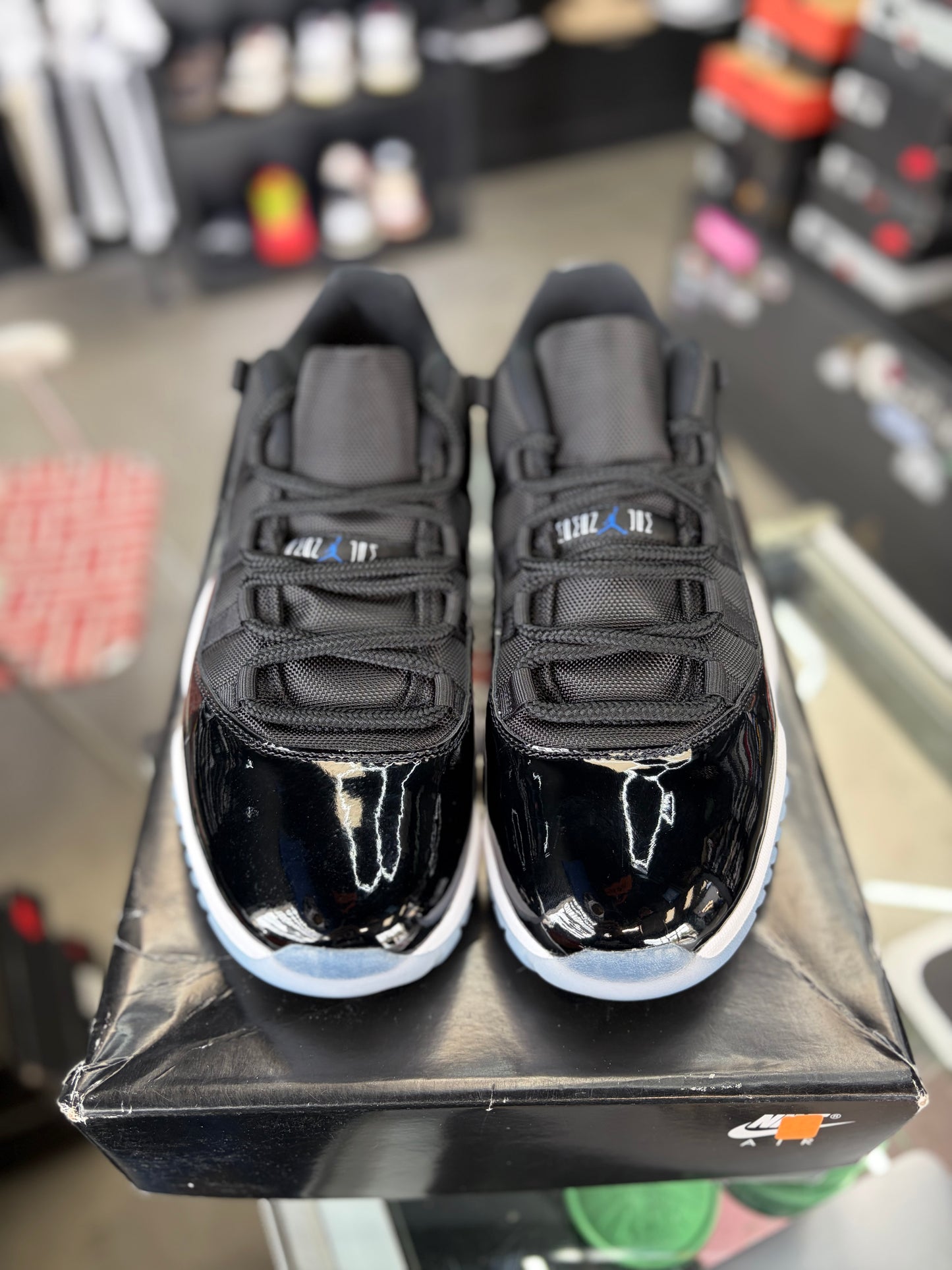 Jordan 11 Low “SPACEJAM” Size 10.5
