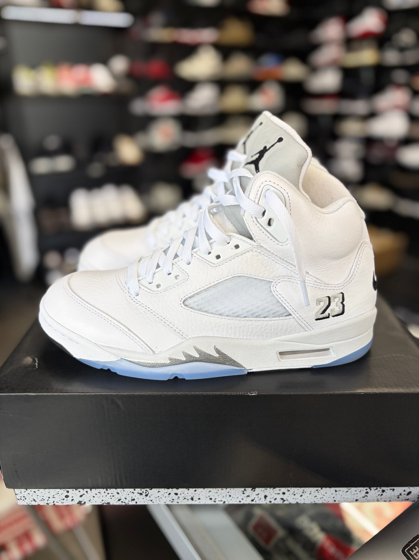 Jordan 5 “White Metallic” Size 8.5