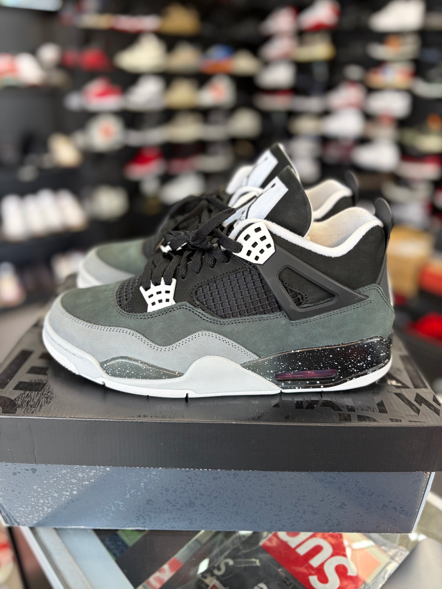 Jordan 4 “Fear” Size 10