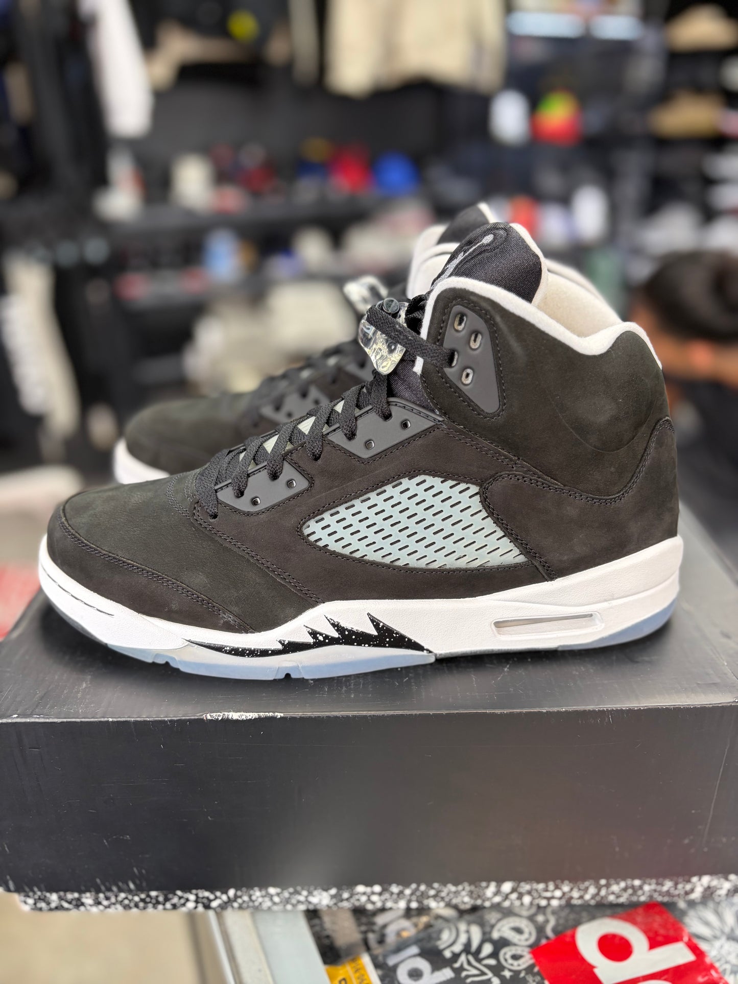 Jordan 5 “Oreo/Mooglight” Size 13
