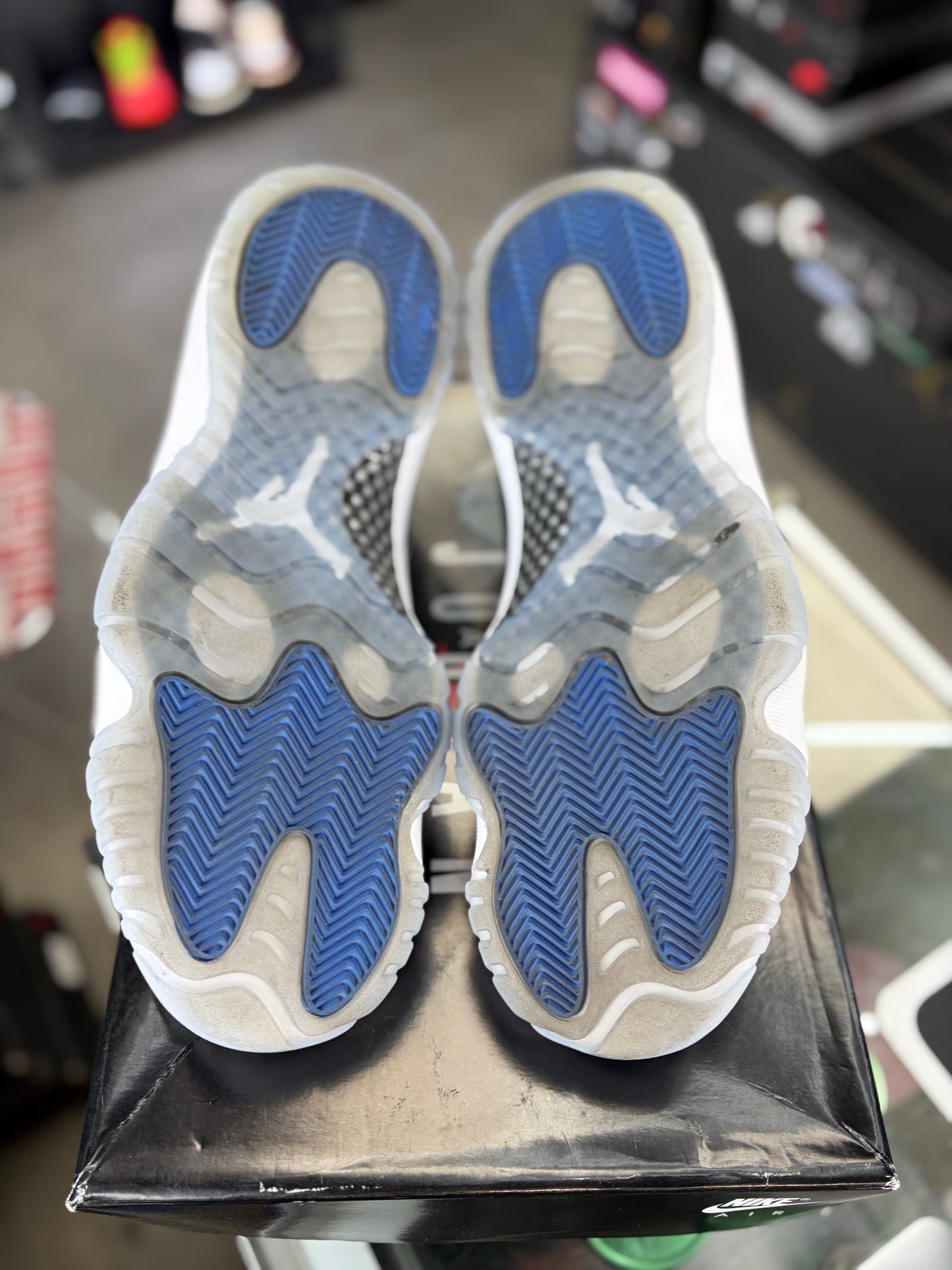 Jordan 11 Low “SPACEJAM” Size 10.5