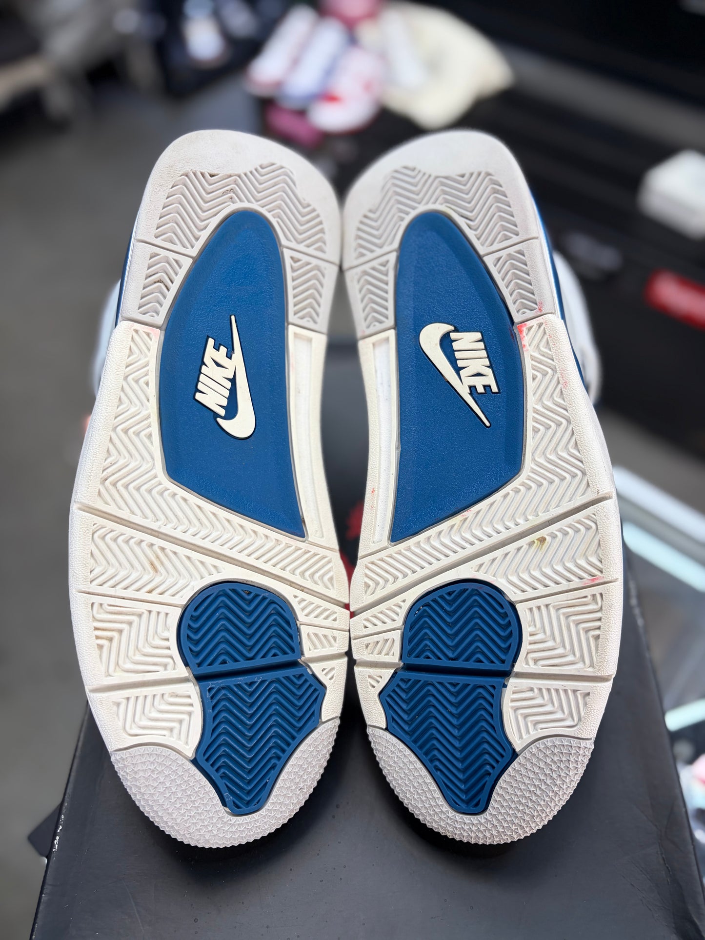 Jordan 4 “Military Blue” Size 9.5