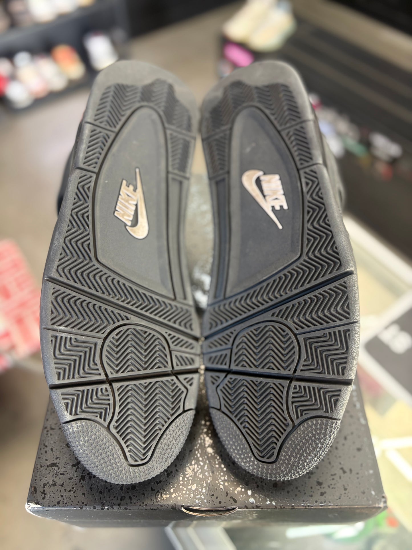 Jordan 4 “Black Cat” (2025) Size 13