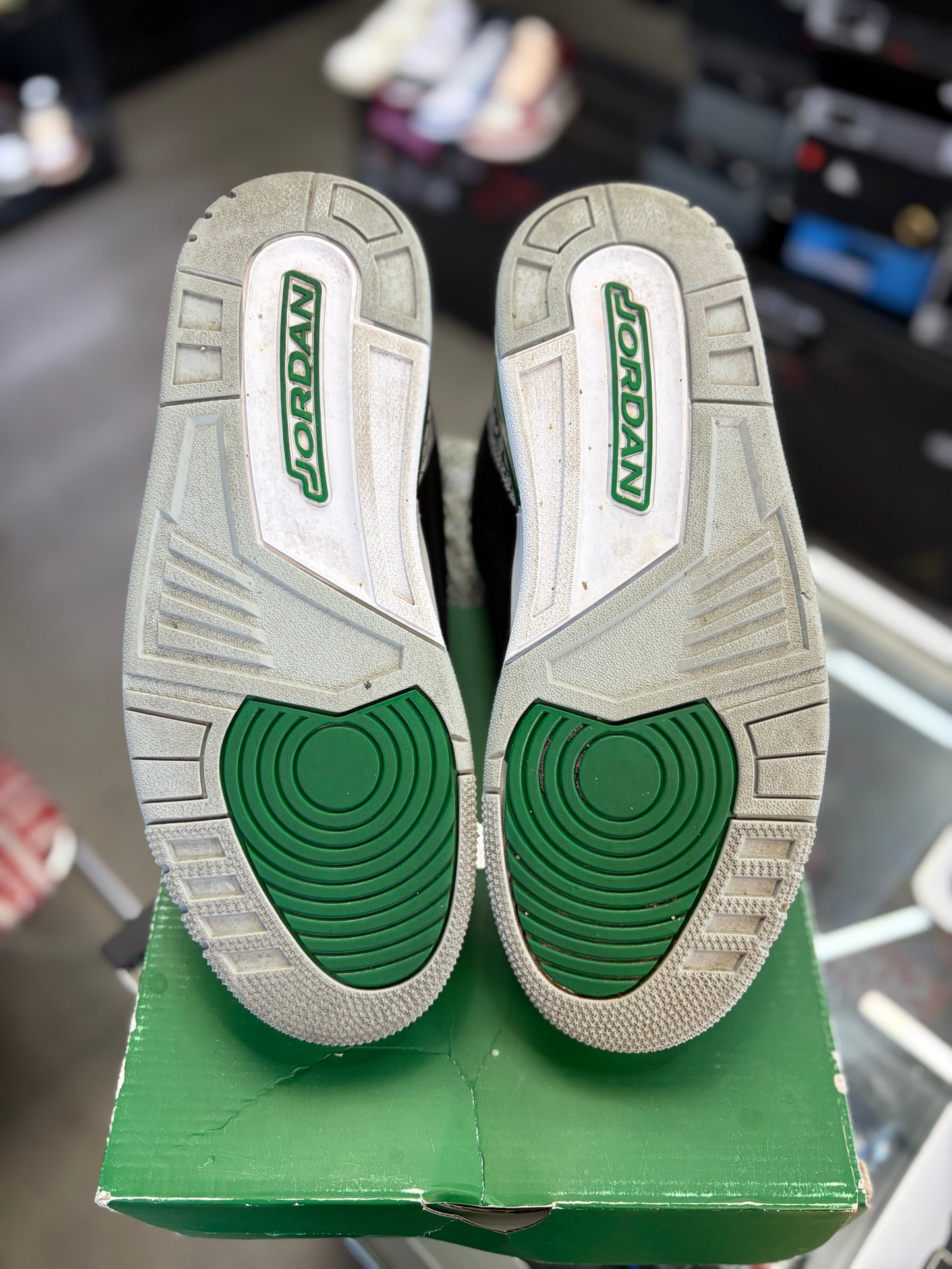 Jordan 3 “Pine Green” Size 9