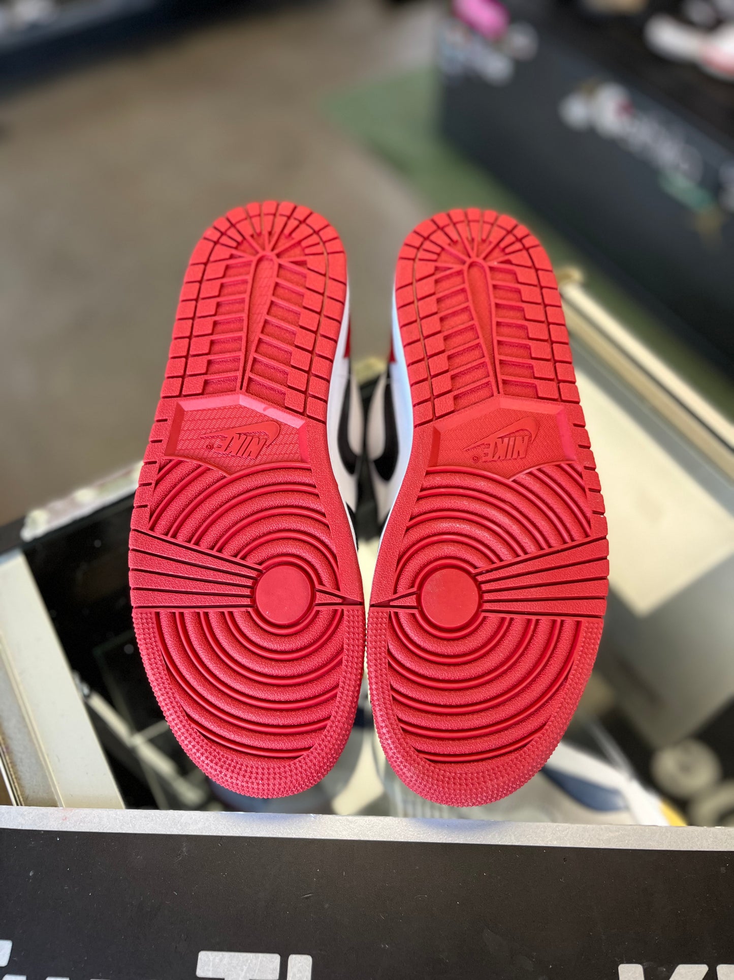 Jordan 1 Low “Bred Toe” Size 8.5