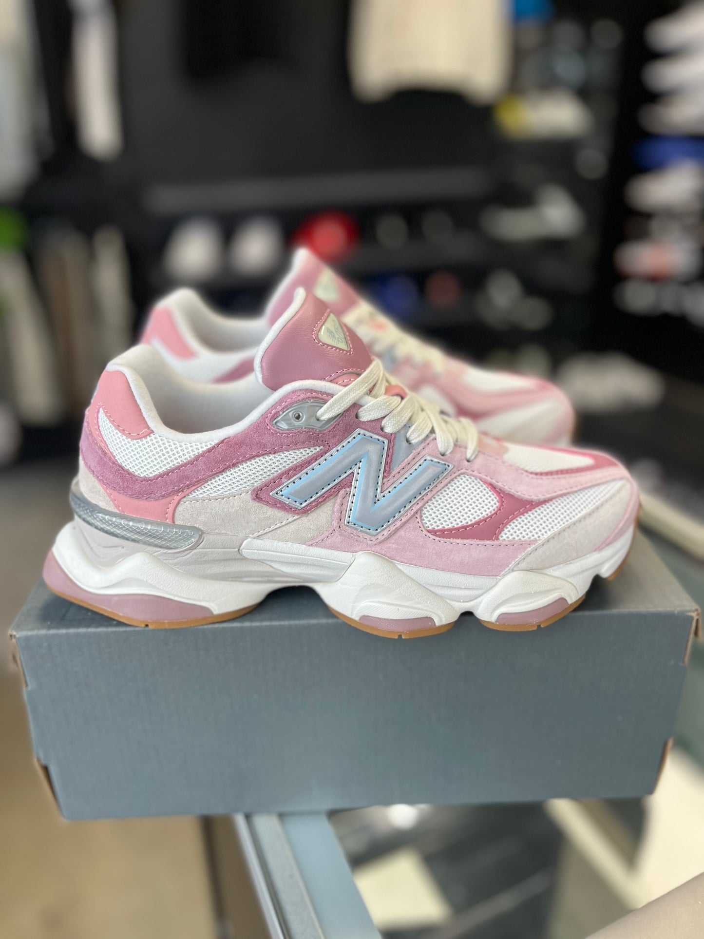 New Balance 9060 “Rose Pink” Size 8w