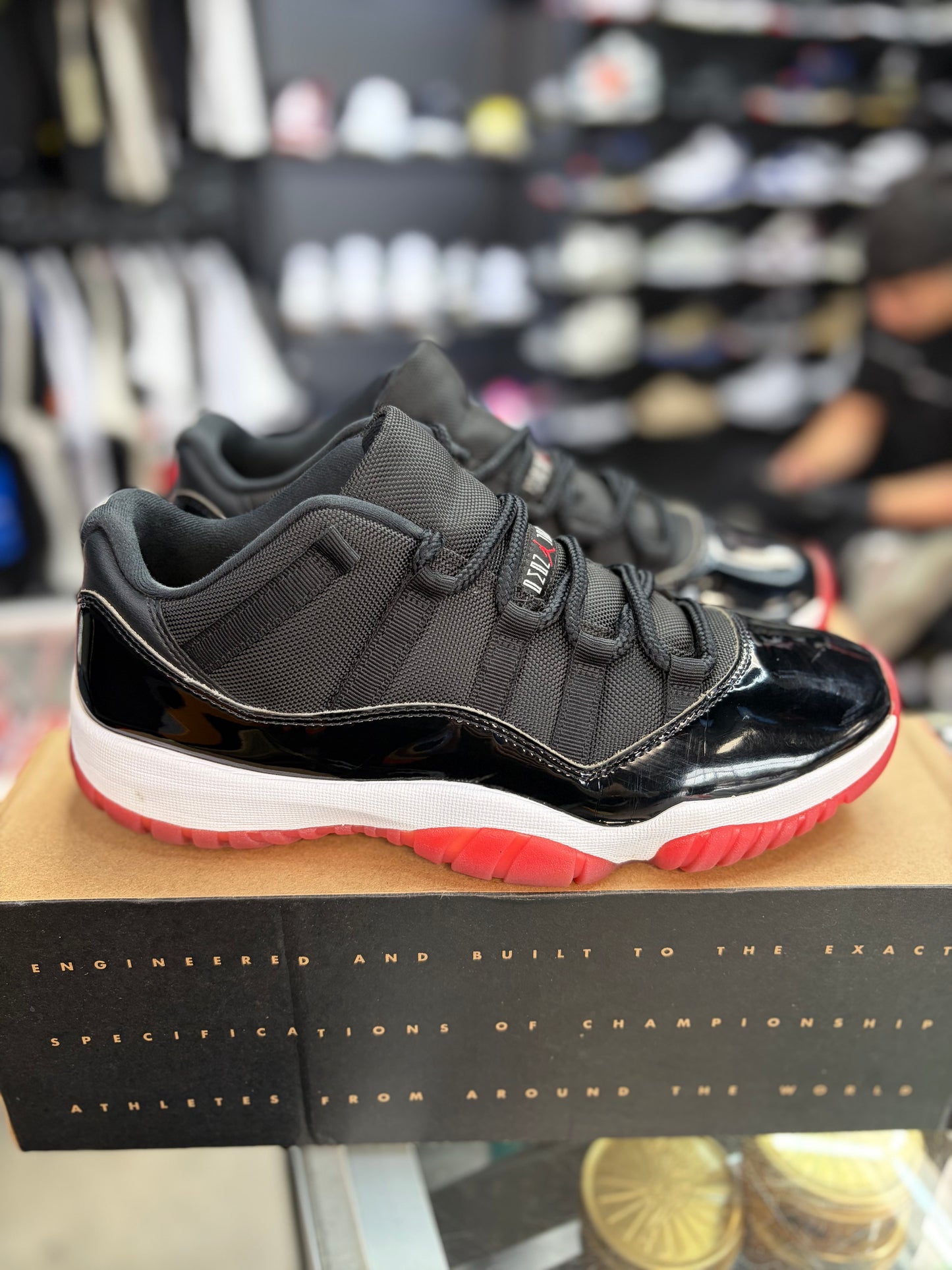 Jordan 11 Low “Bred” (2025) Size 10
