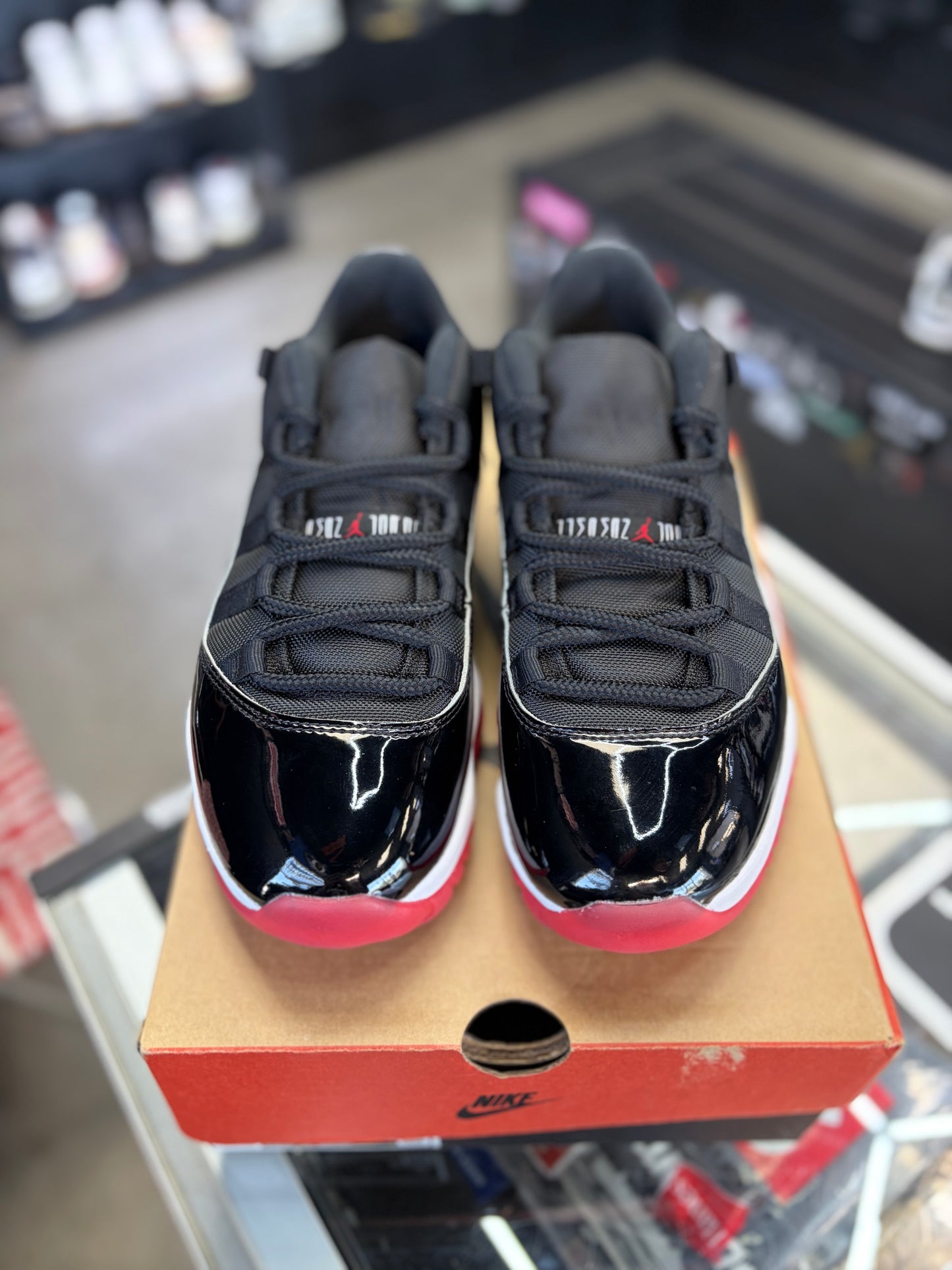 Jordan 11 Low “Bred” Size 8