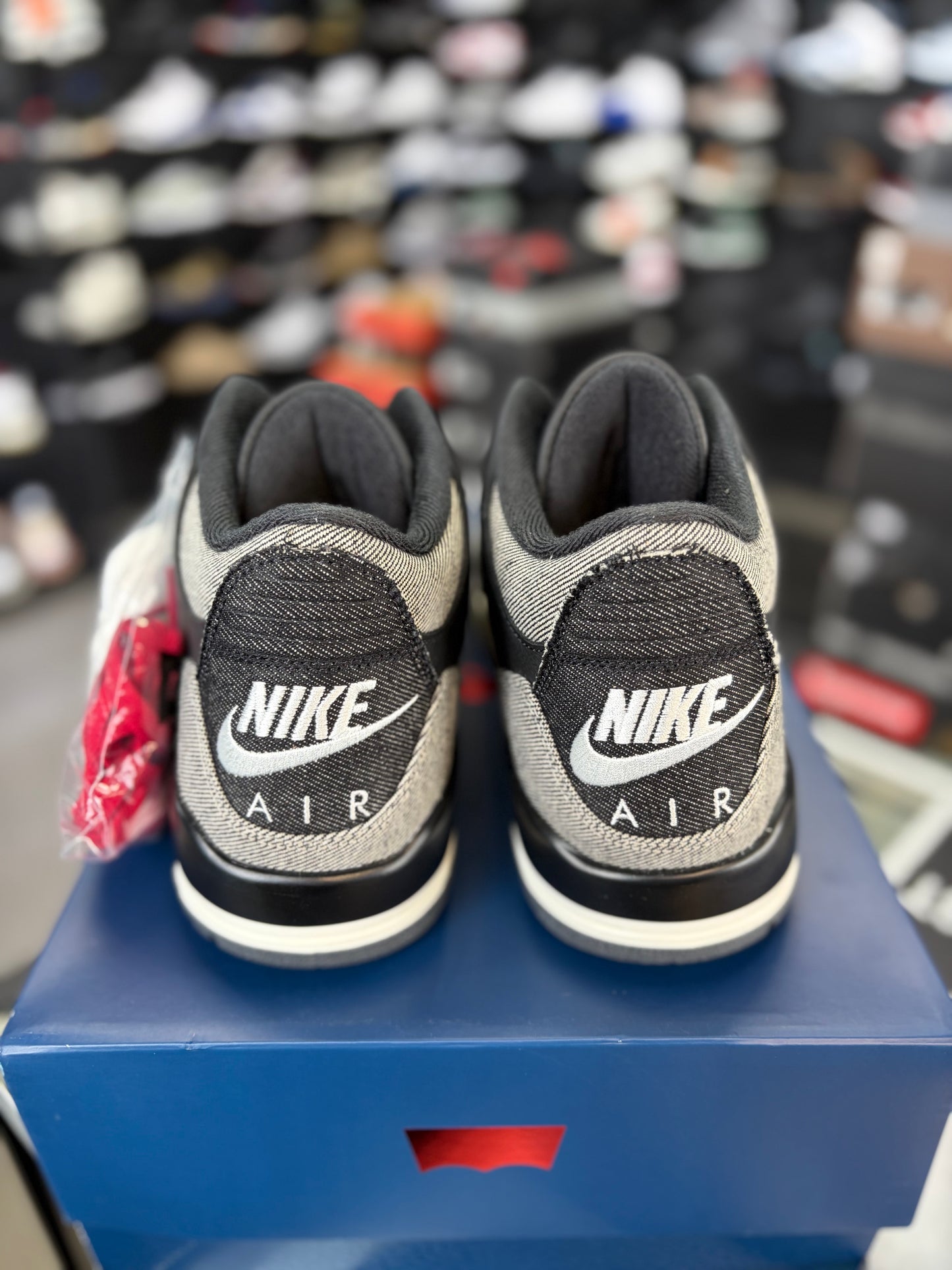 Jordan 3 x Levi “Black Denim” Size 10.5