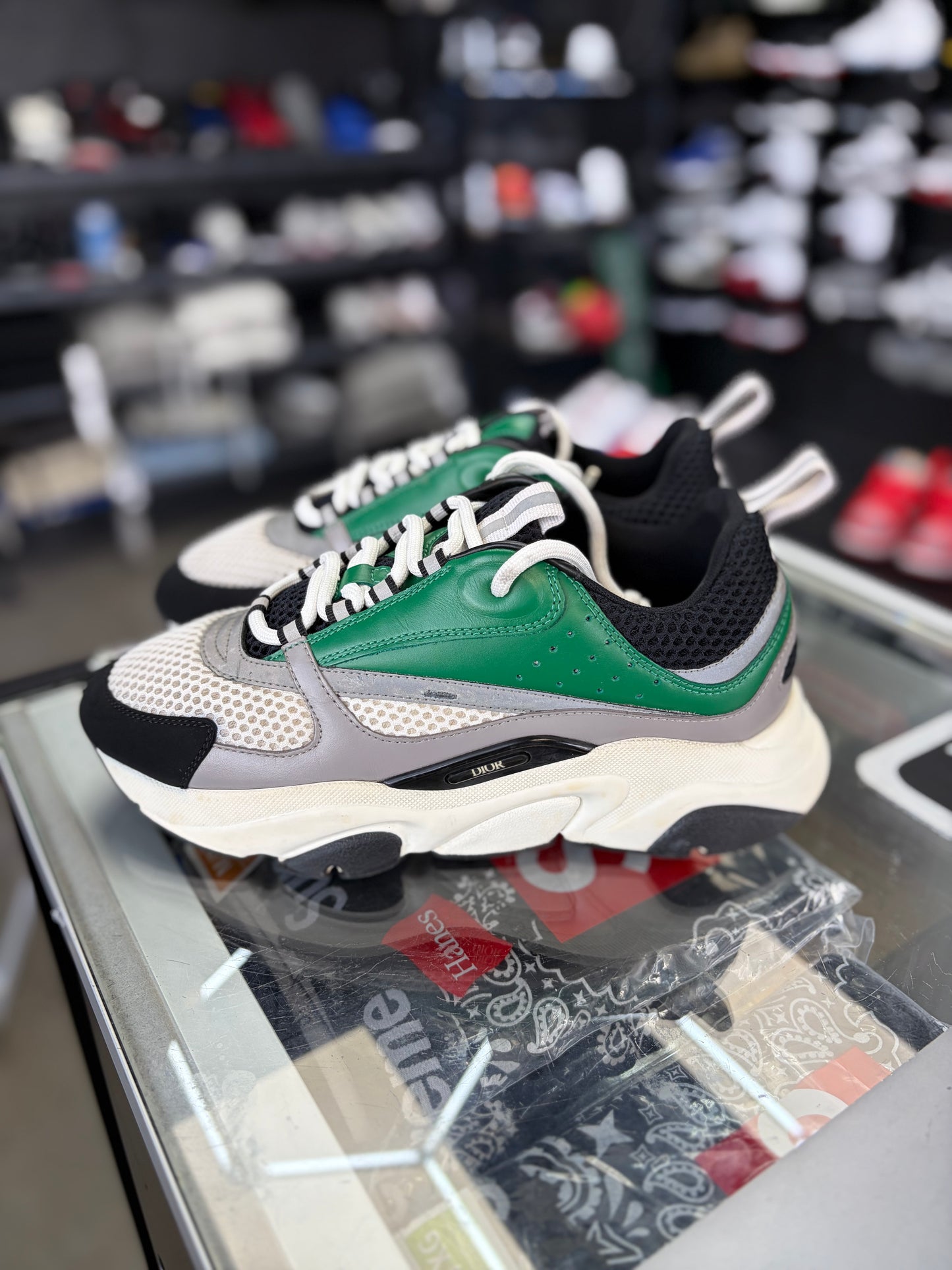 Dior B22 “White/Green” Size 40EU