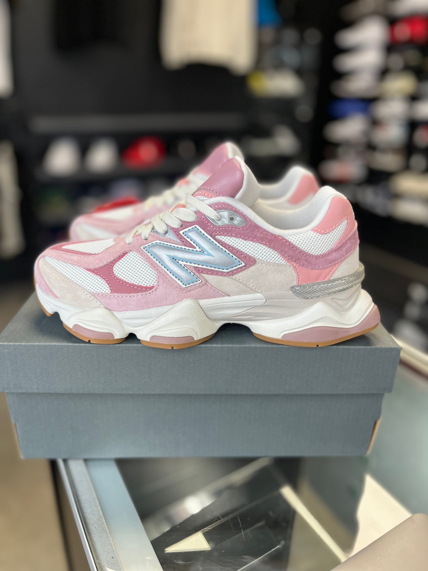 New Balance 9060 “Rose Pink” Size 8w