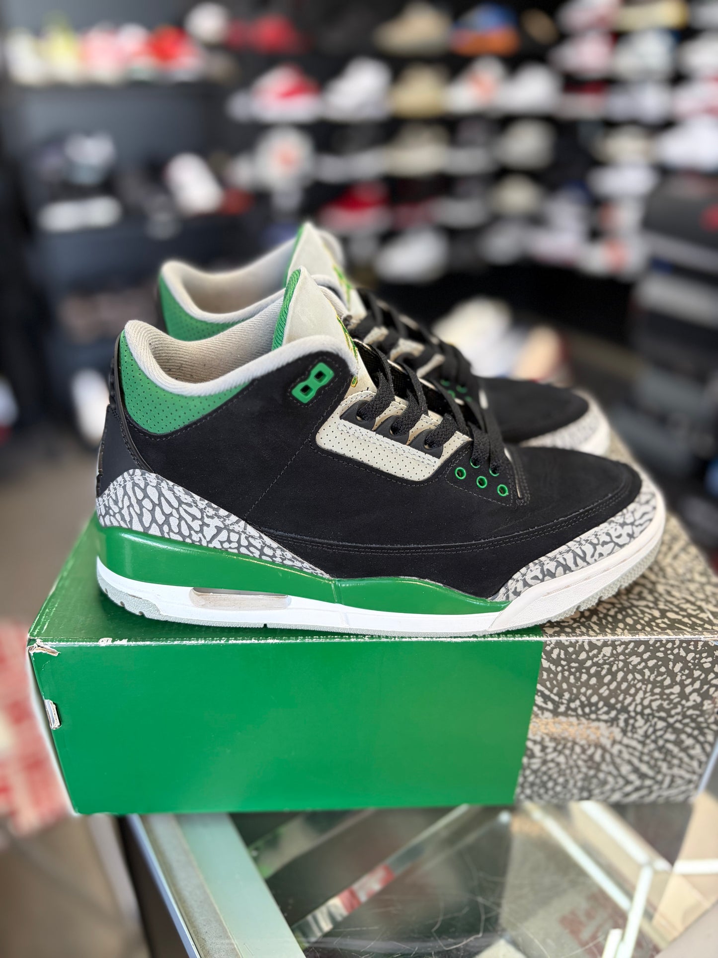 Jordan 3 “Pine Green” Size 9