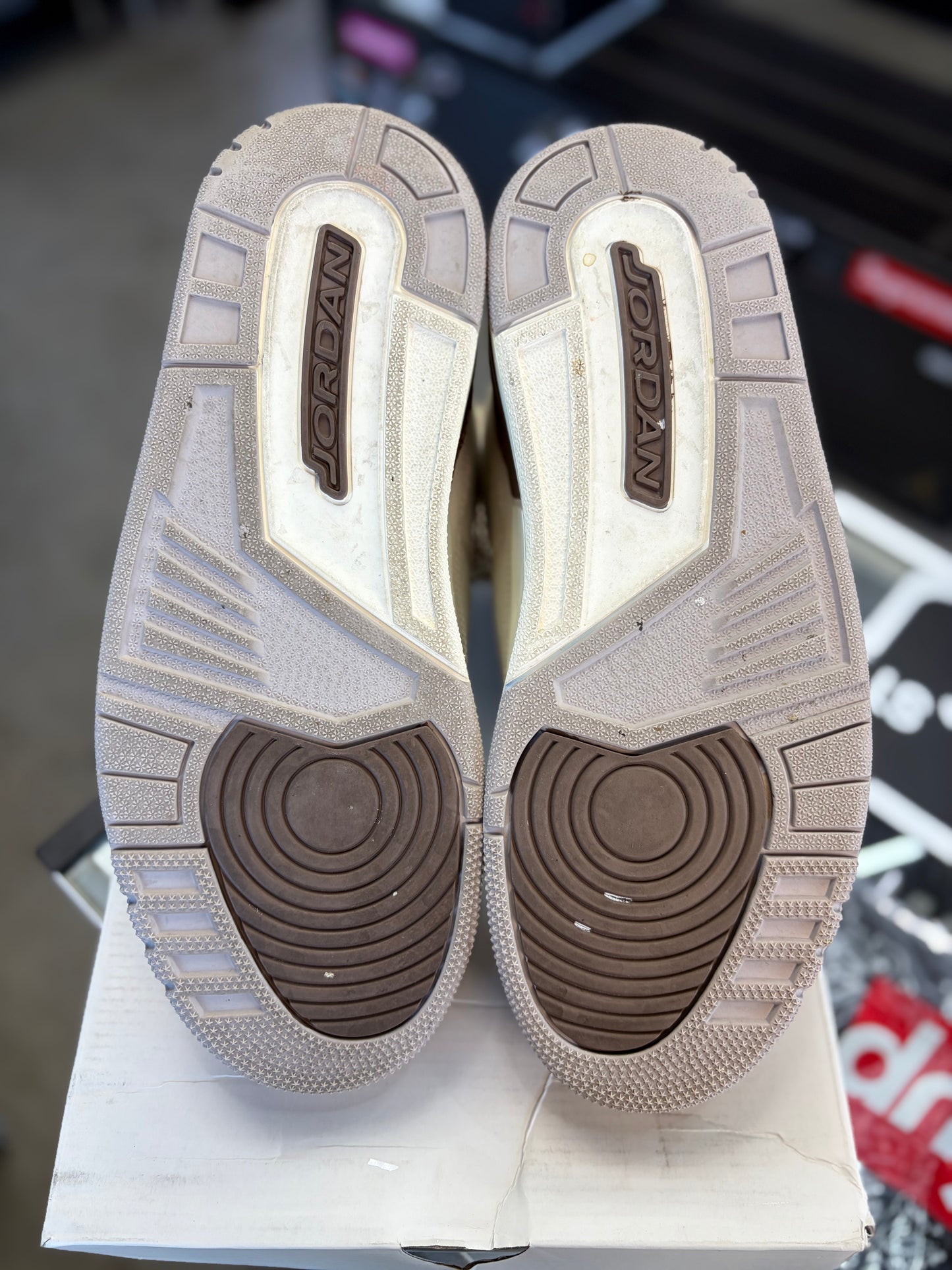 Jordan 3 “Palomino” Size 9