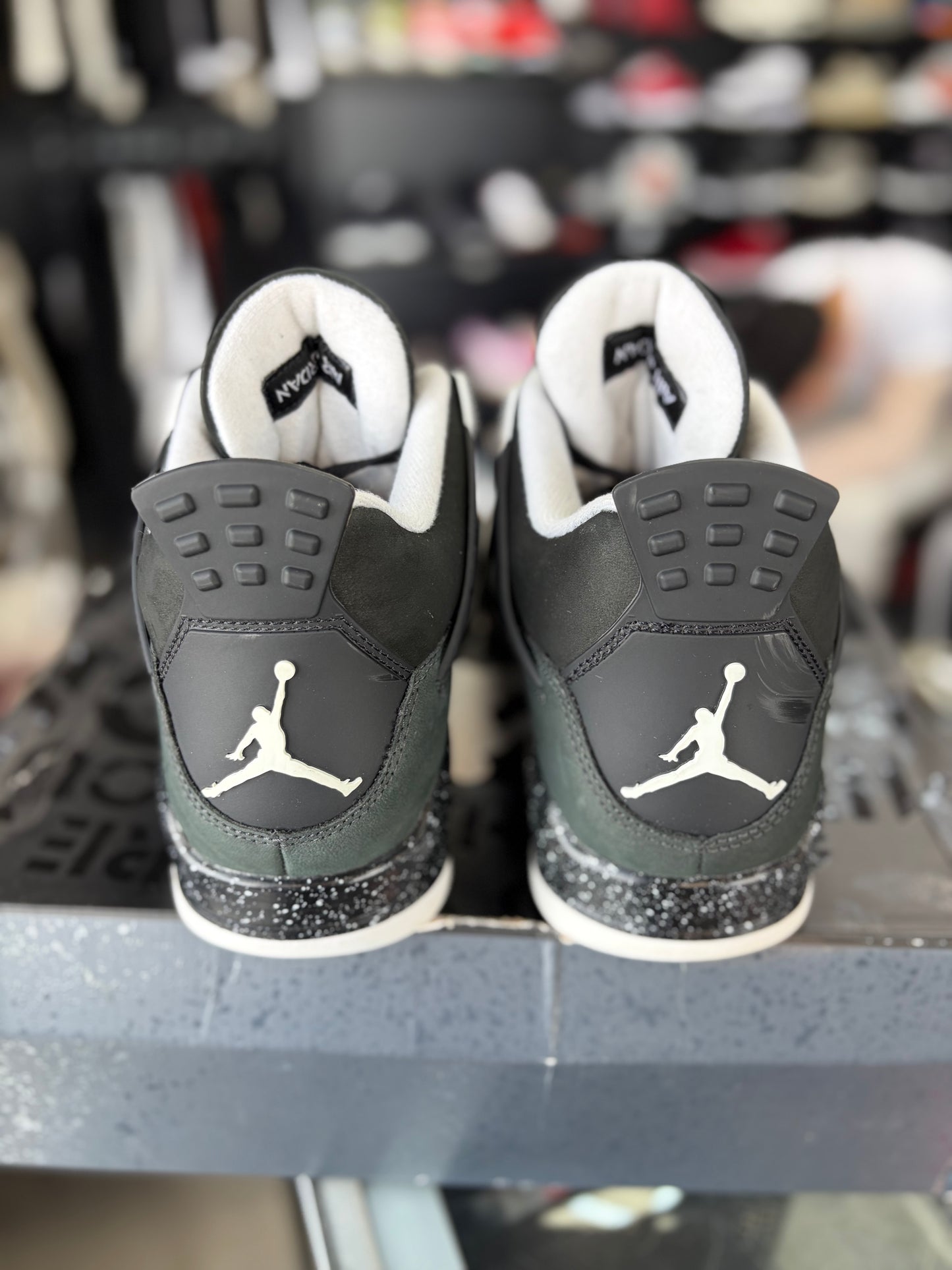 Jordan 4 “Fear” Size 9