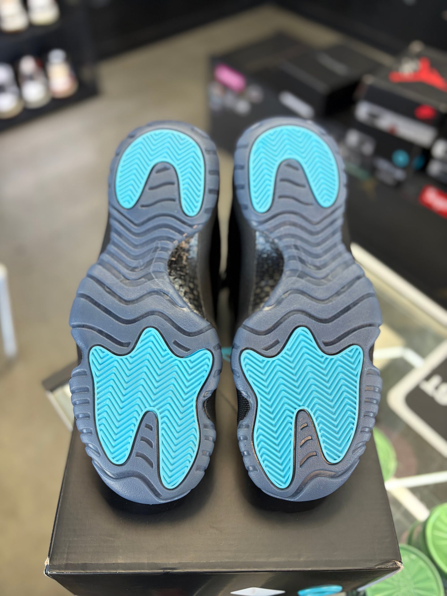 Jordan 11 “Gamma” Size 8