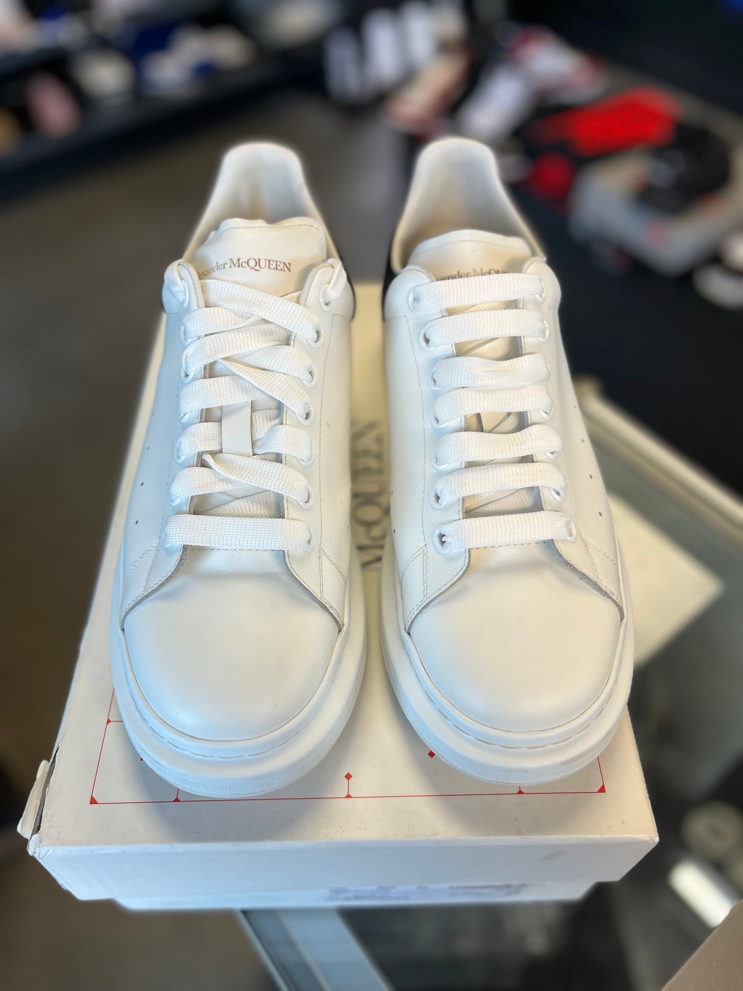Alexander McQueen “White/Black” Size 44EU