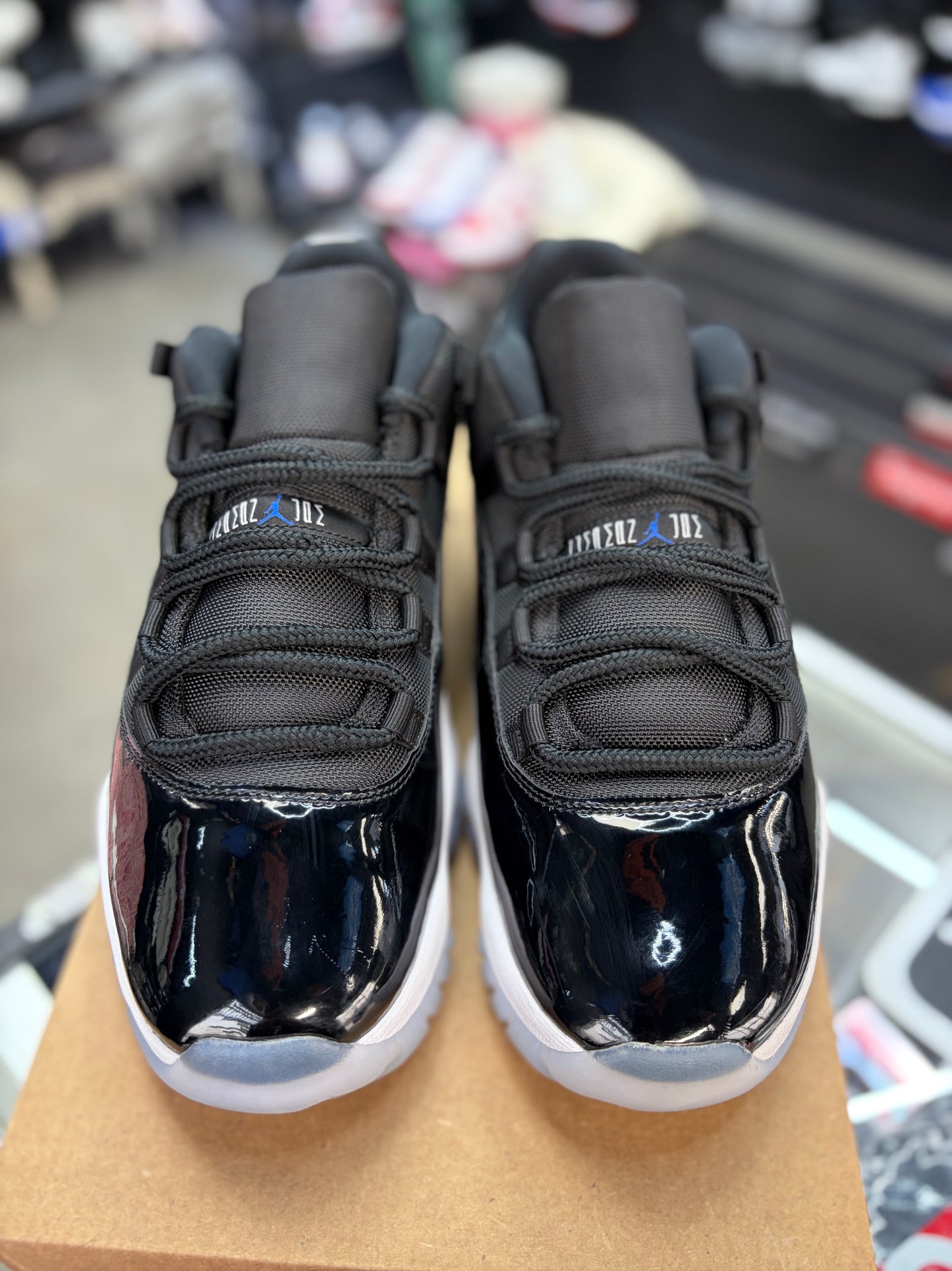 Jordan 11 Low “SPACEJAM” Size 11