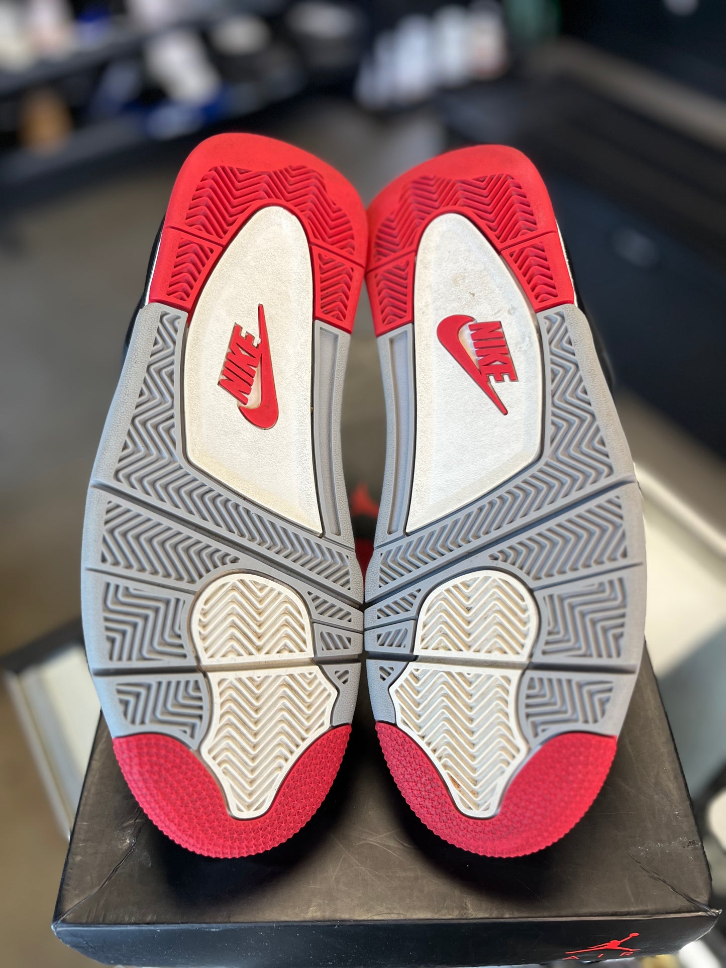 Jordan 4 “Bred” (2019) Size 8.5