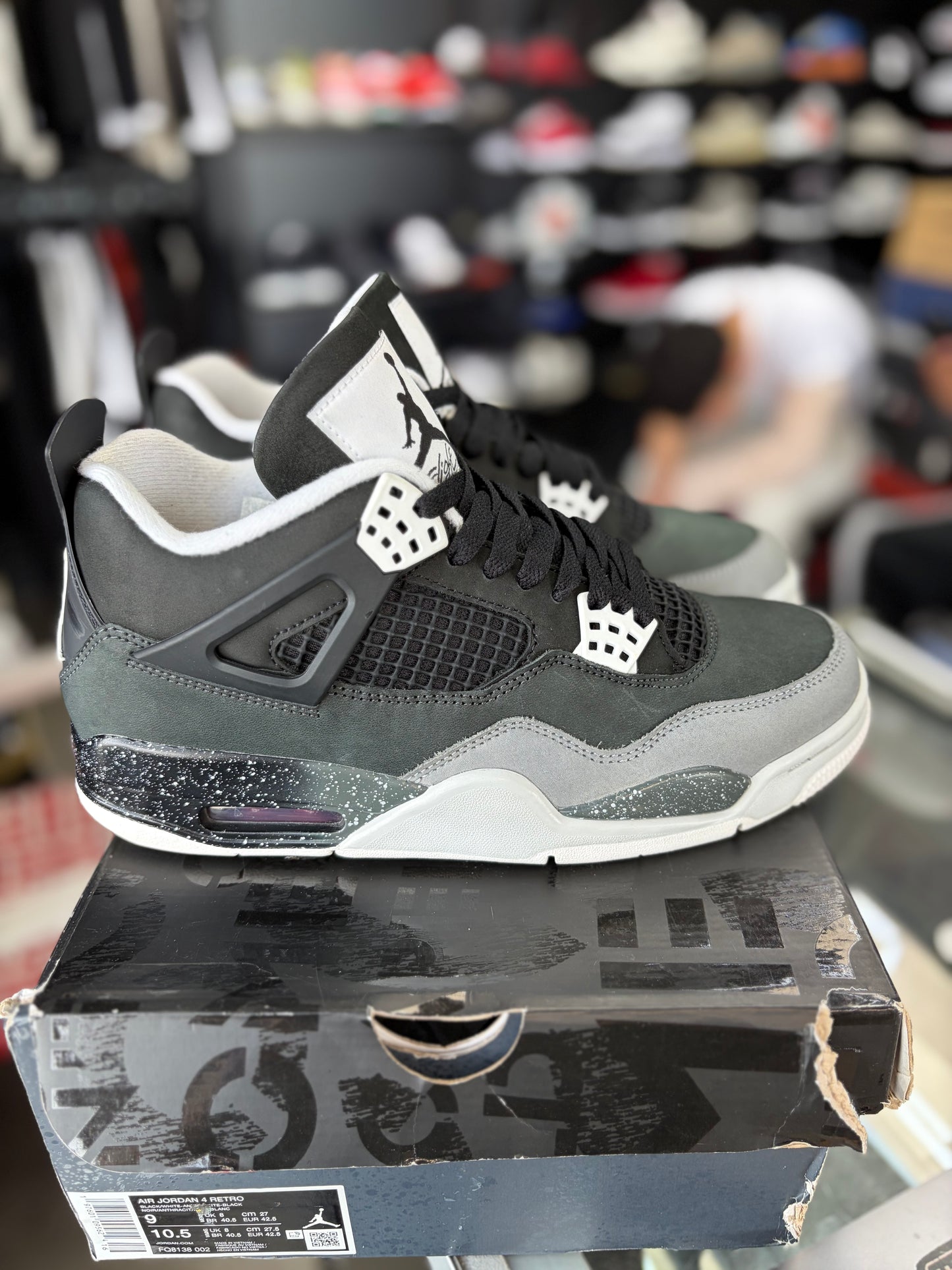 Jordan 4 “Fear” Size 9