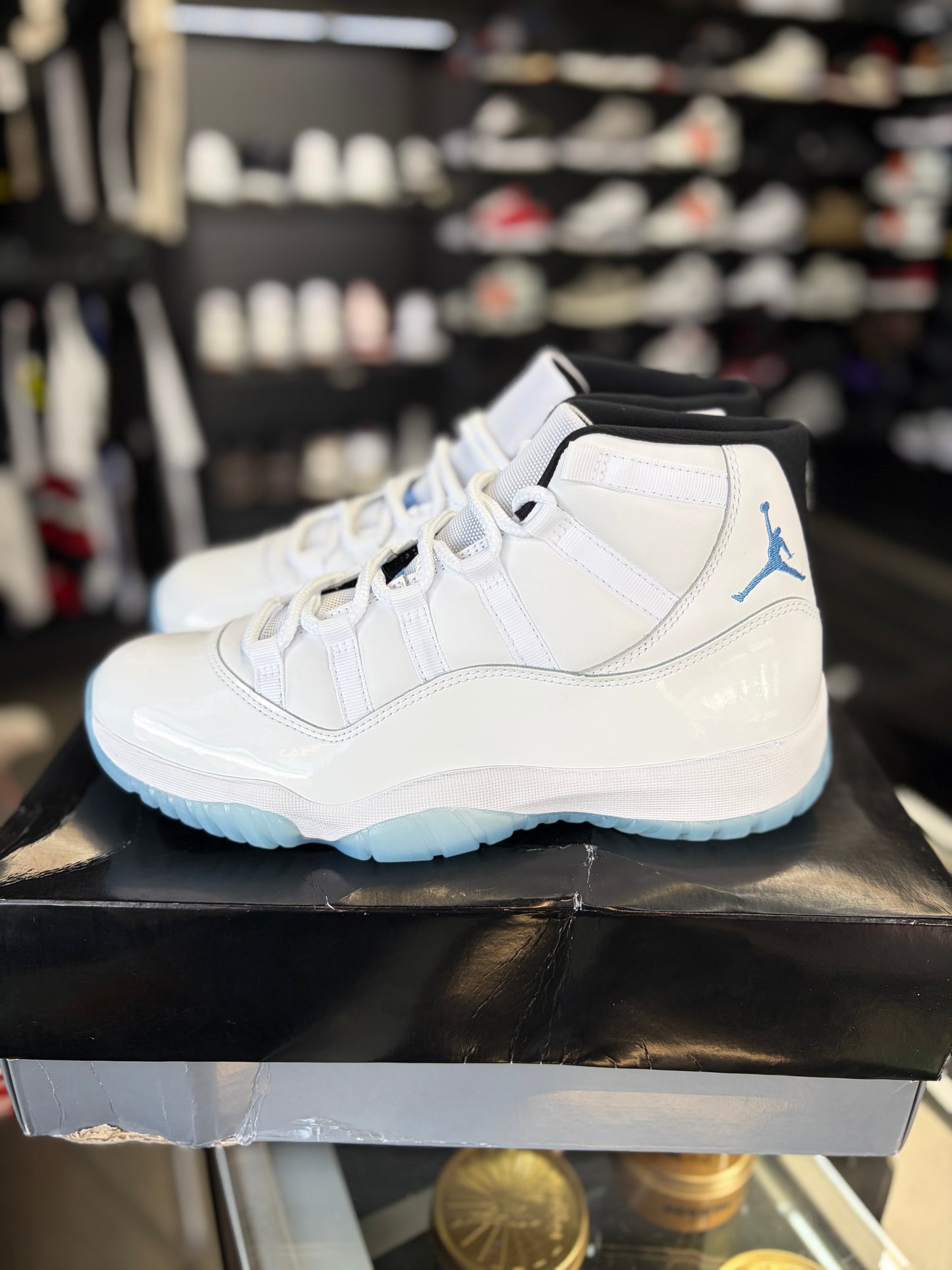 Jordan 11 “Legend Blue” Size 10