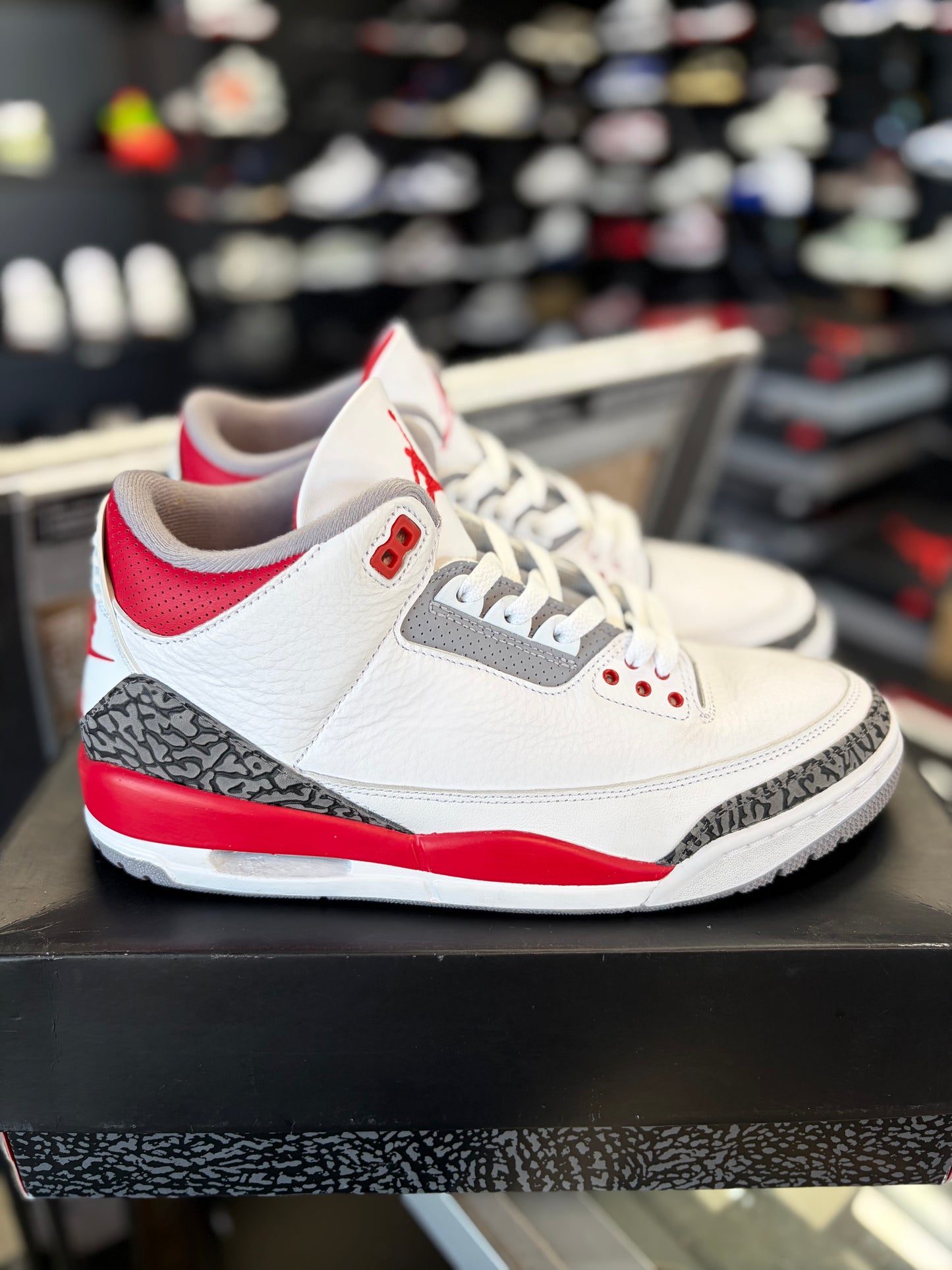 Jordan 3 “Fire Red” Size 10