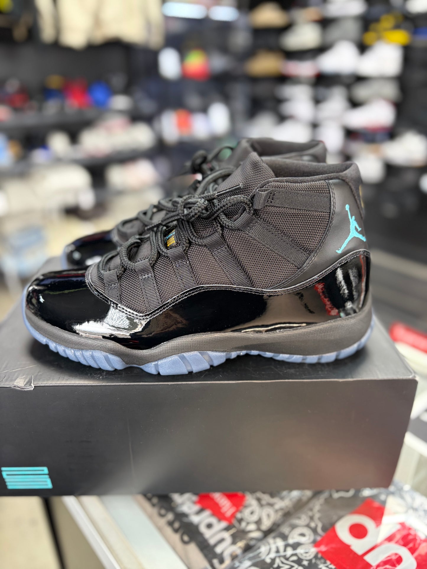 Jordan 11 “Gamma” Size 10