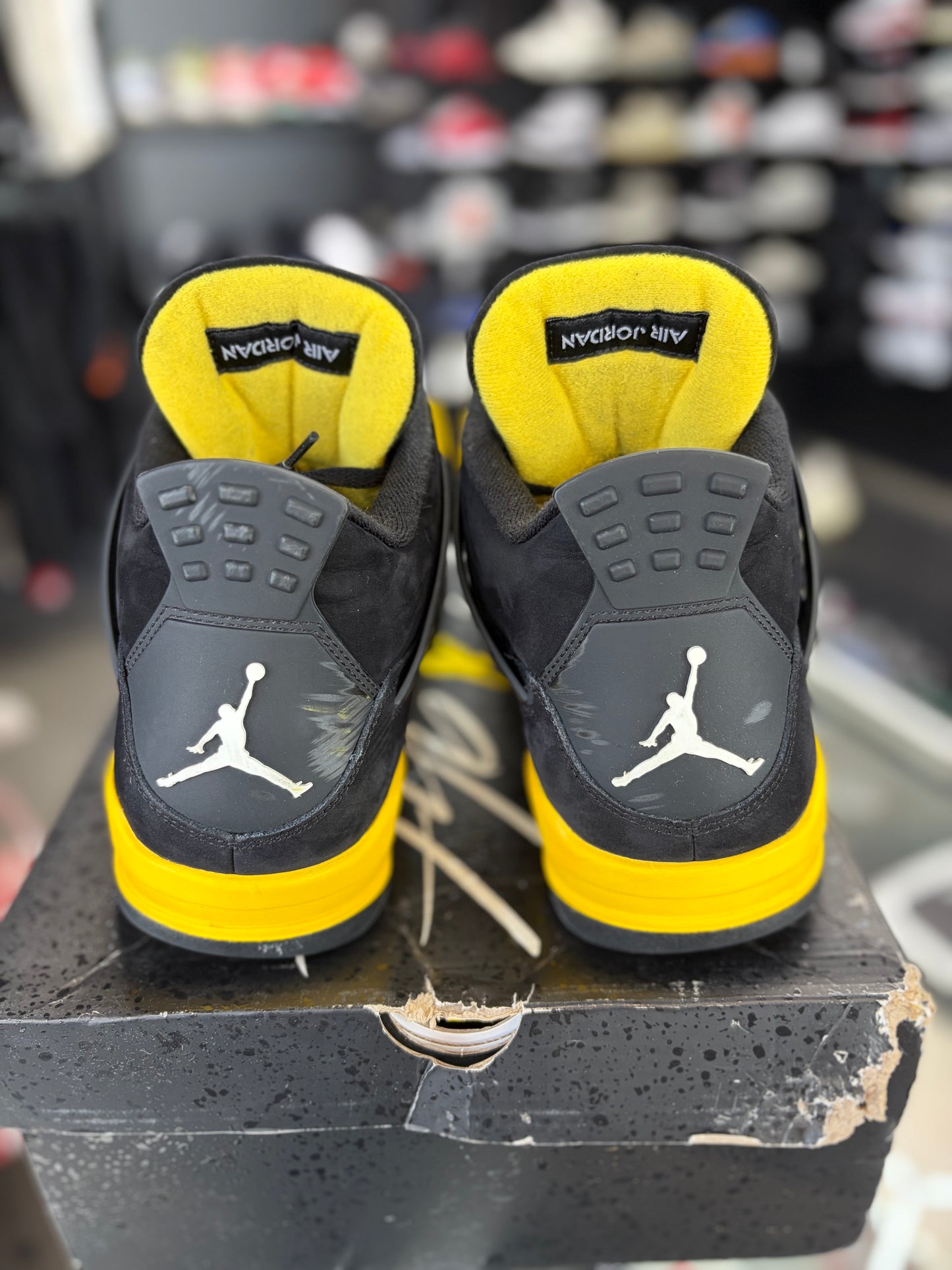 Jordan 4 “Thunder” Size 12