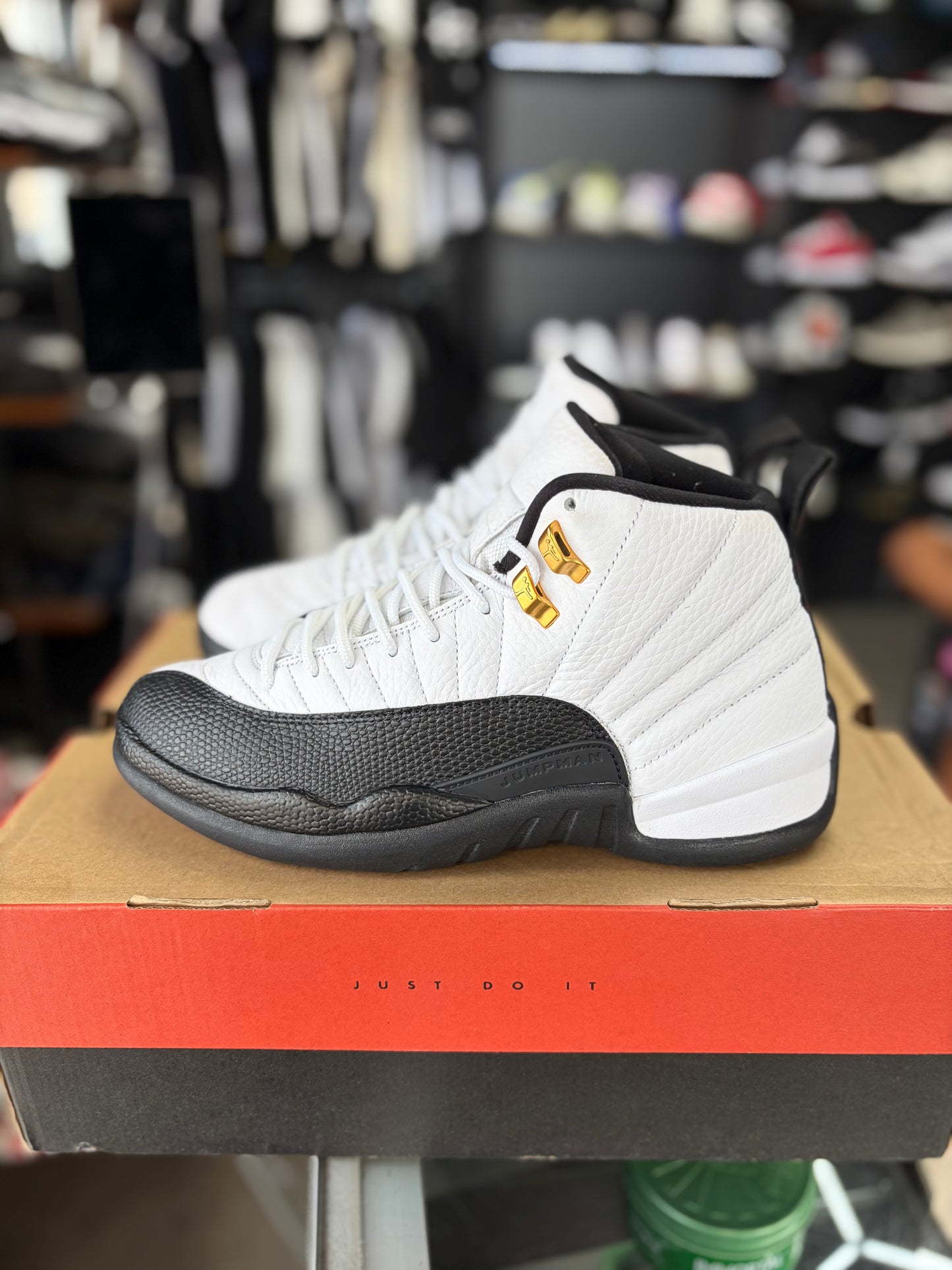 Jordan 12 “Taxi” (2025) Size 8.5