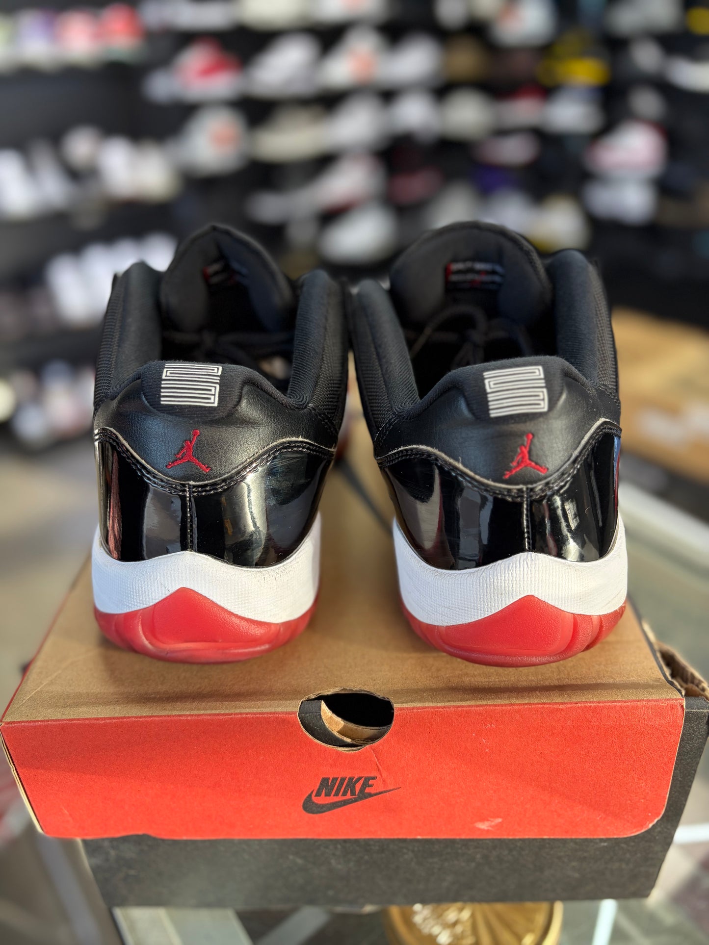Jordan 11 Low “Bred” Size 10.5