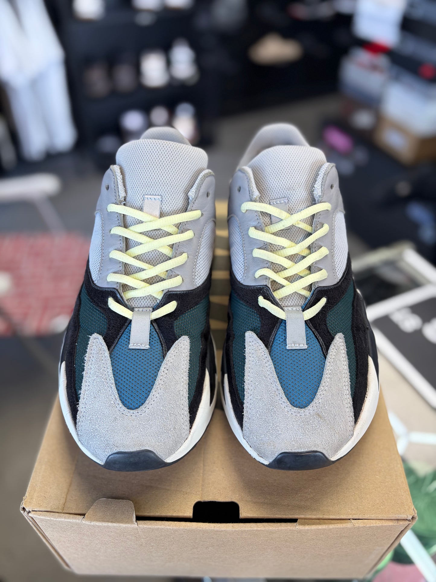 Yeezy 700 “Waverunner” Size 10