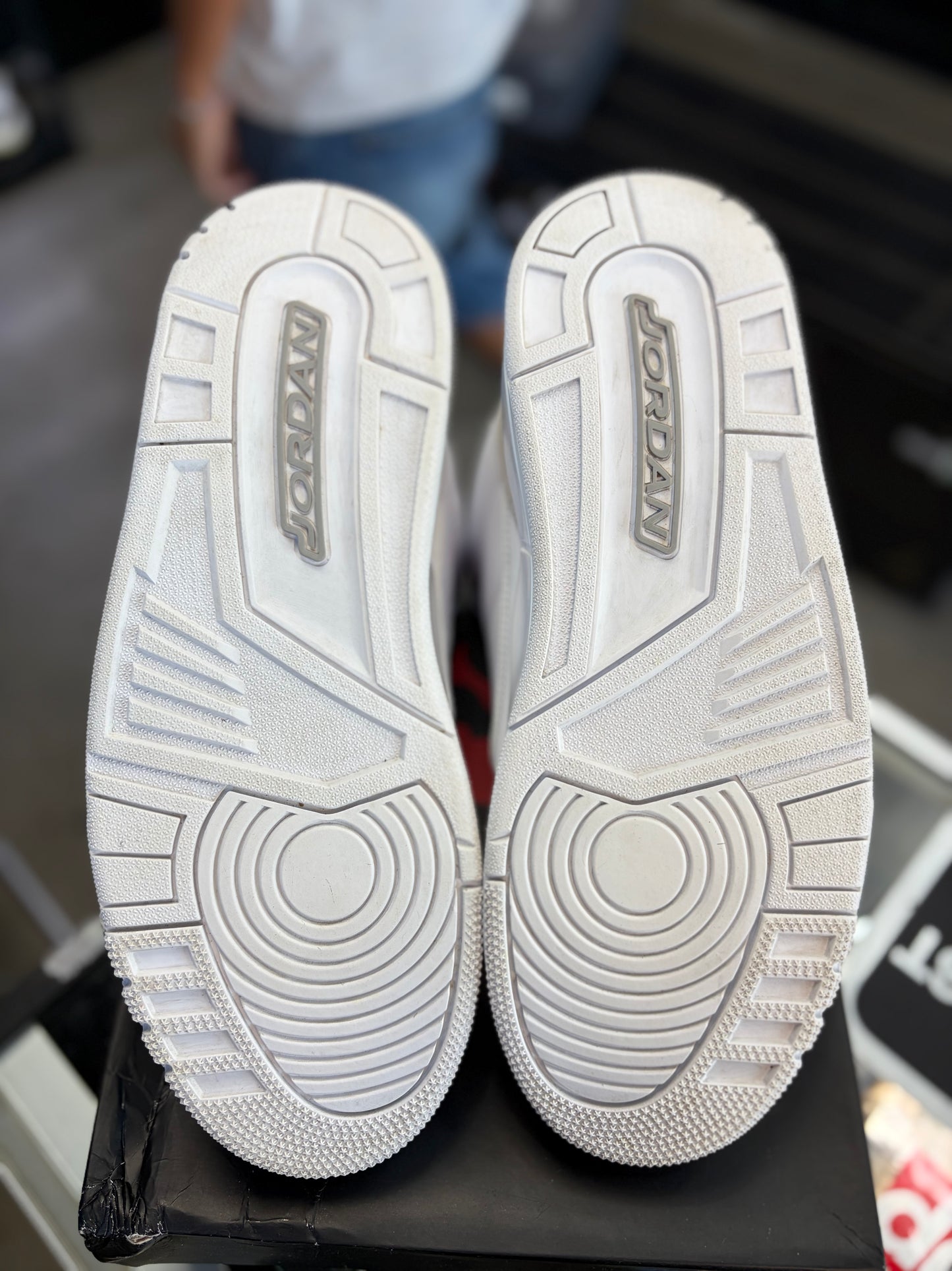 Jordan 3 “Pure Money” Size 10