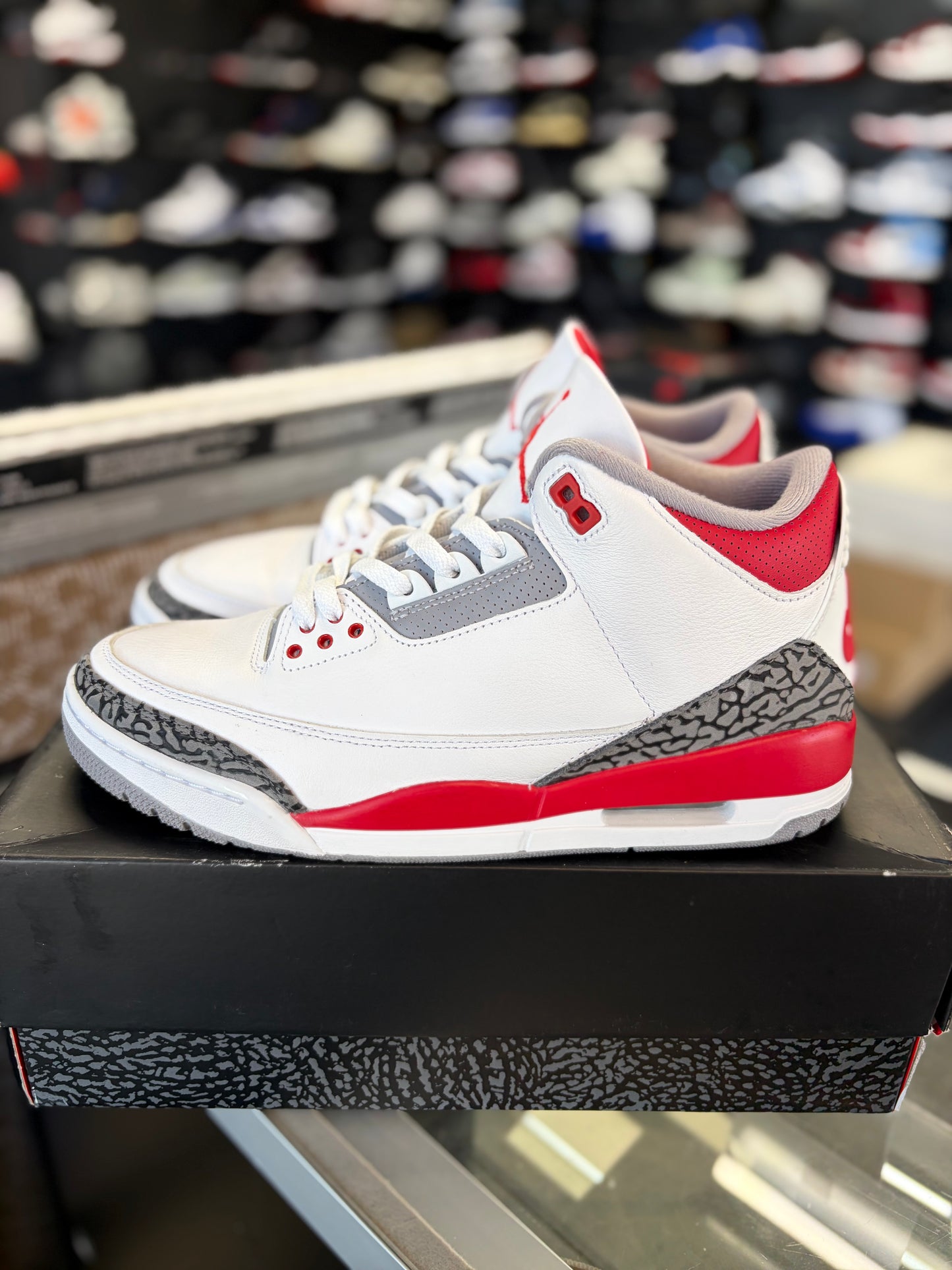 Jordan 3 “Fire Red” Size 10