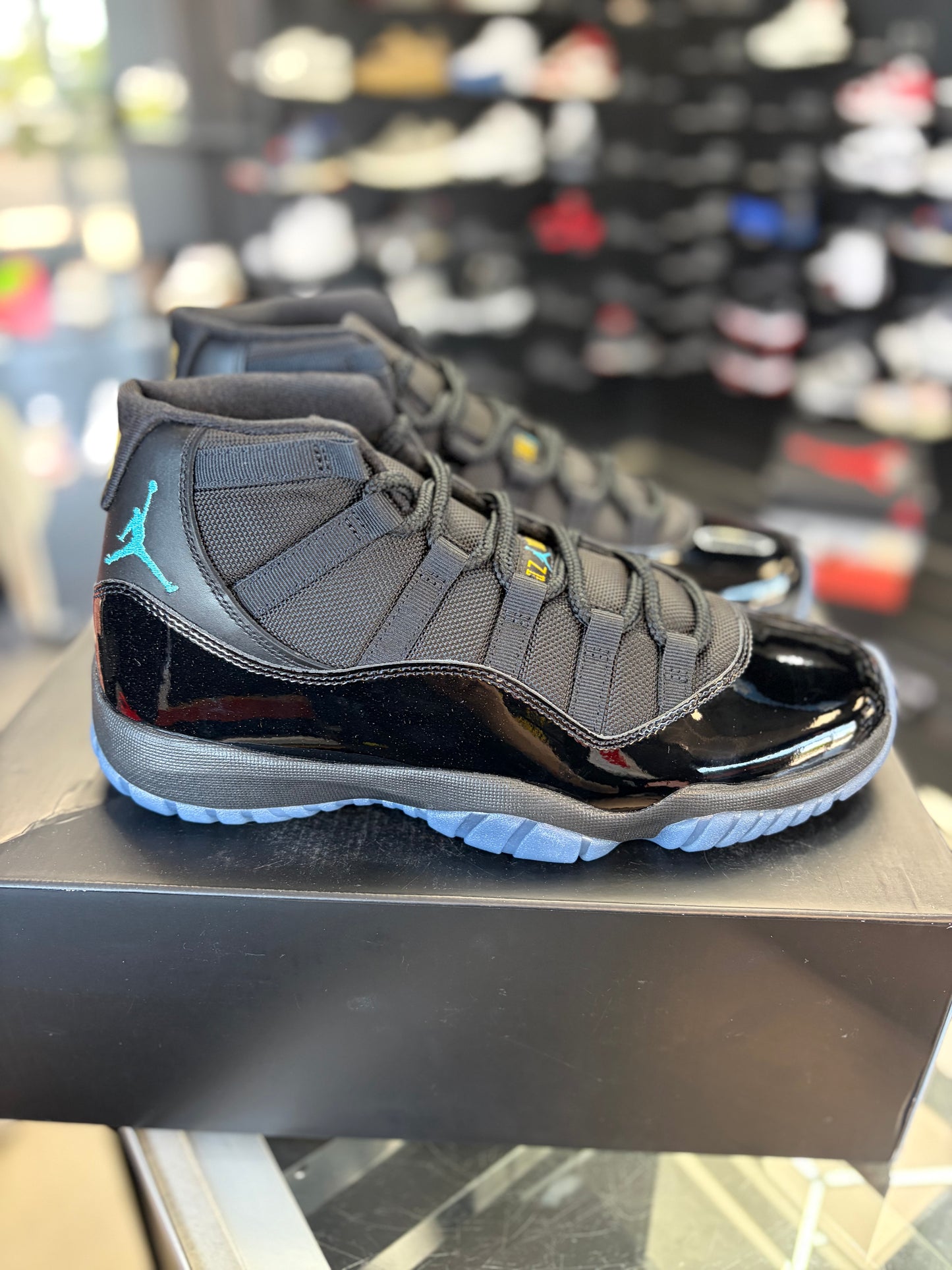 Jordan 11 “Gamma” Size 10