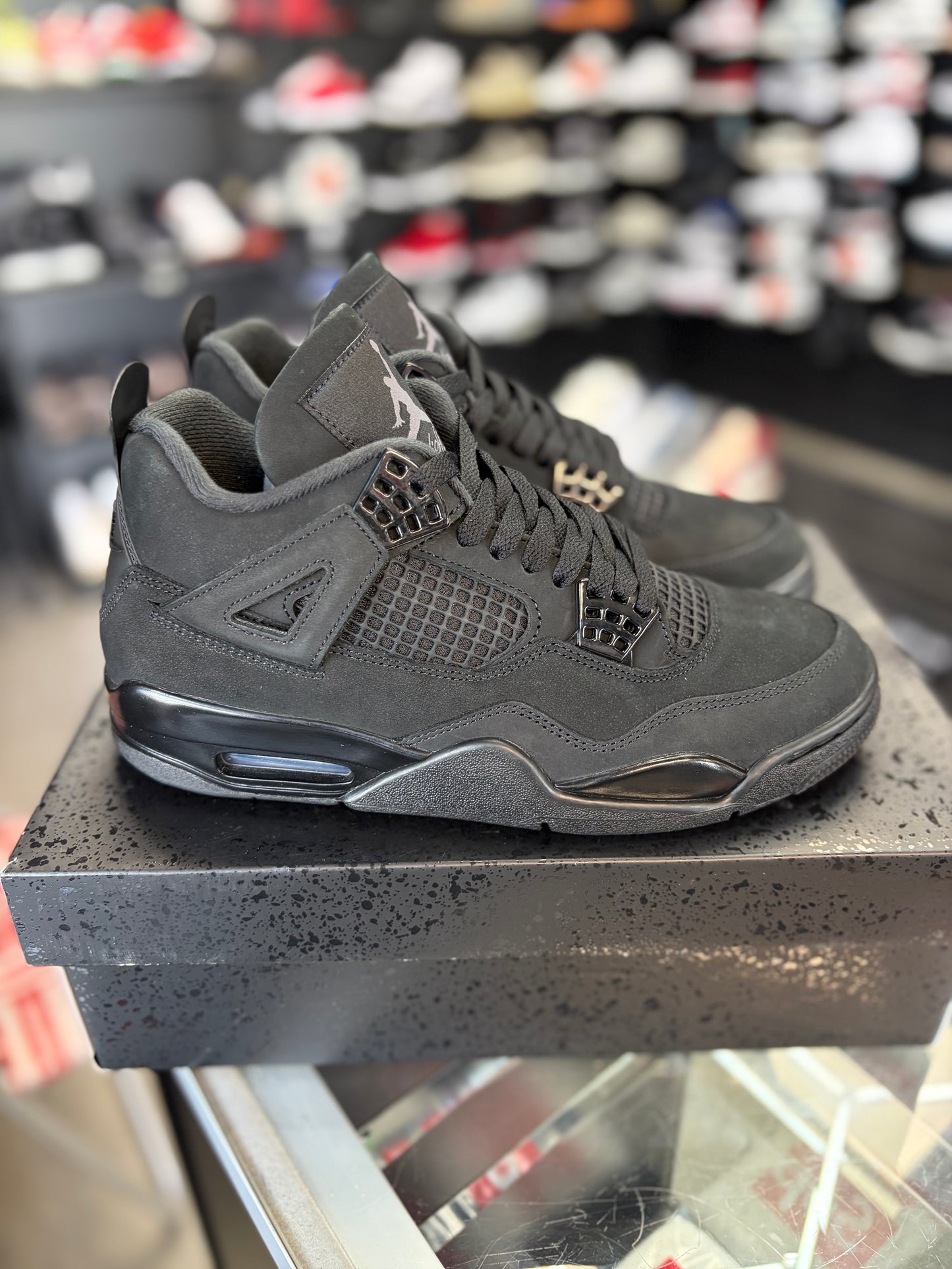 Jordan 4 “Black Cat” (2025) Size 8.5