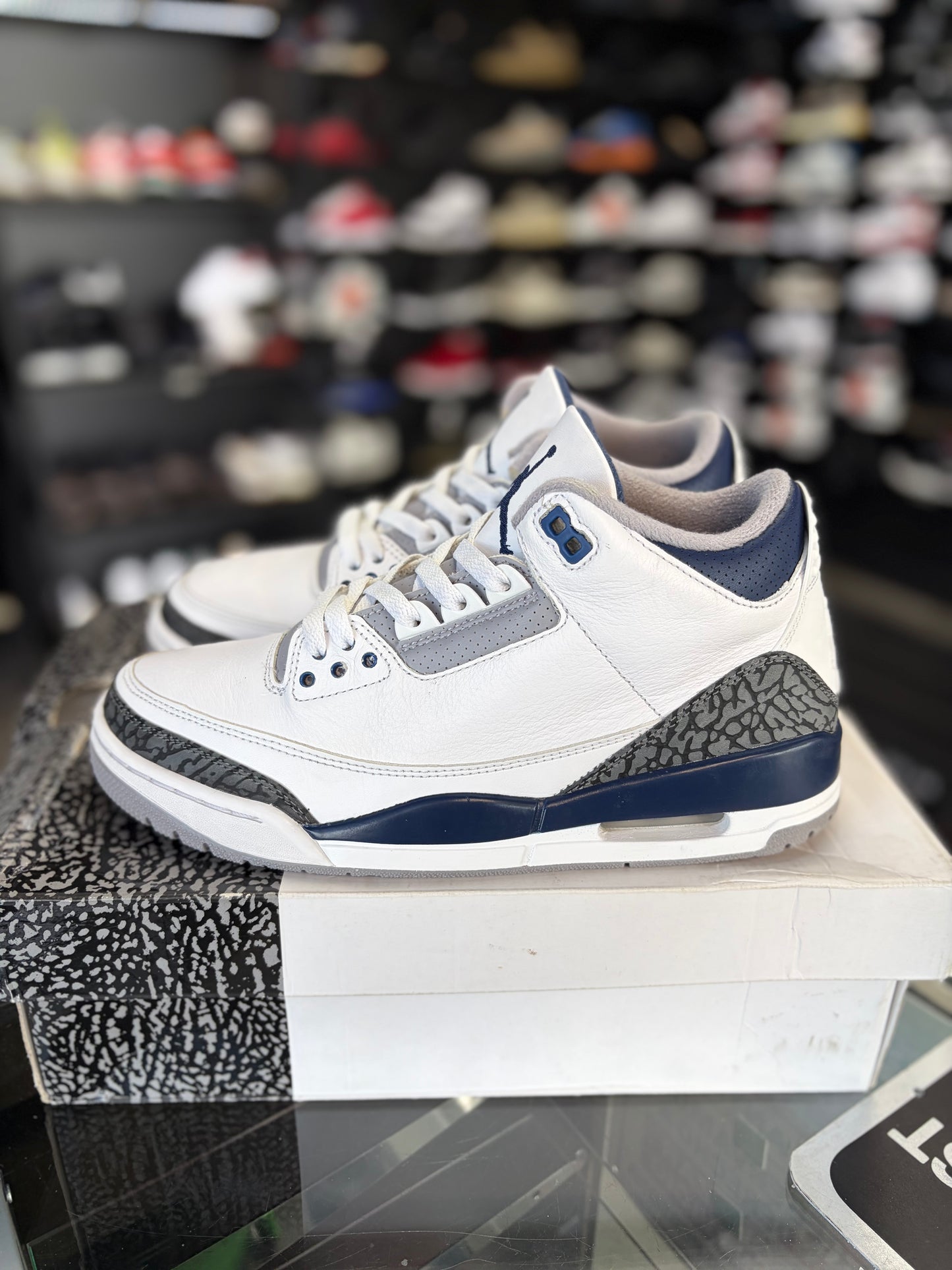 Jordan 3 “Midnight Navy” Size 9