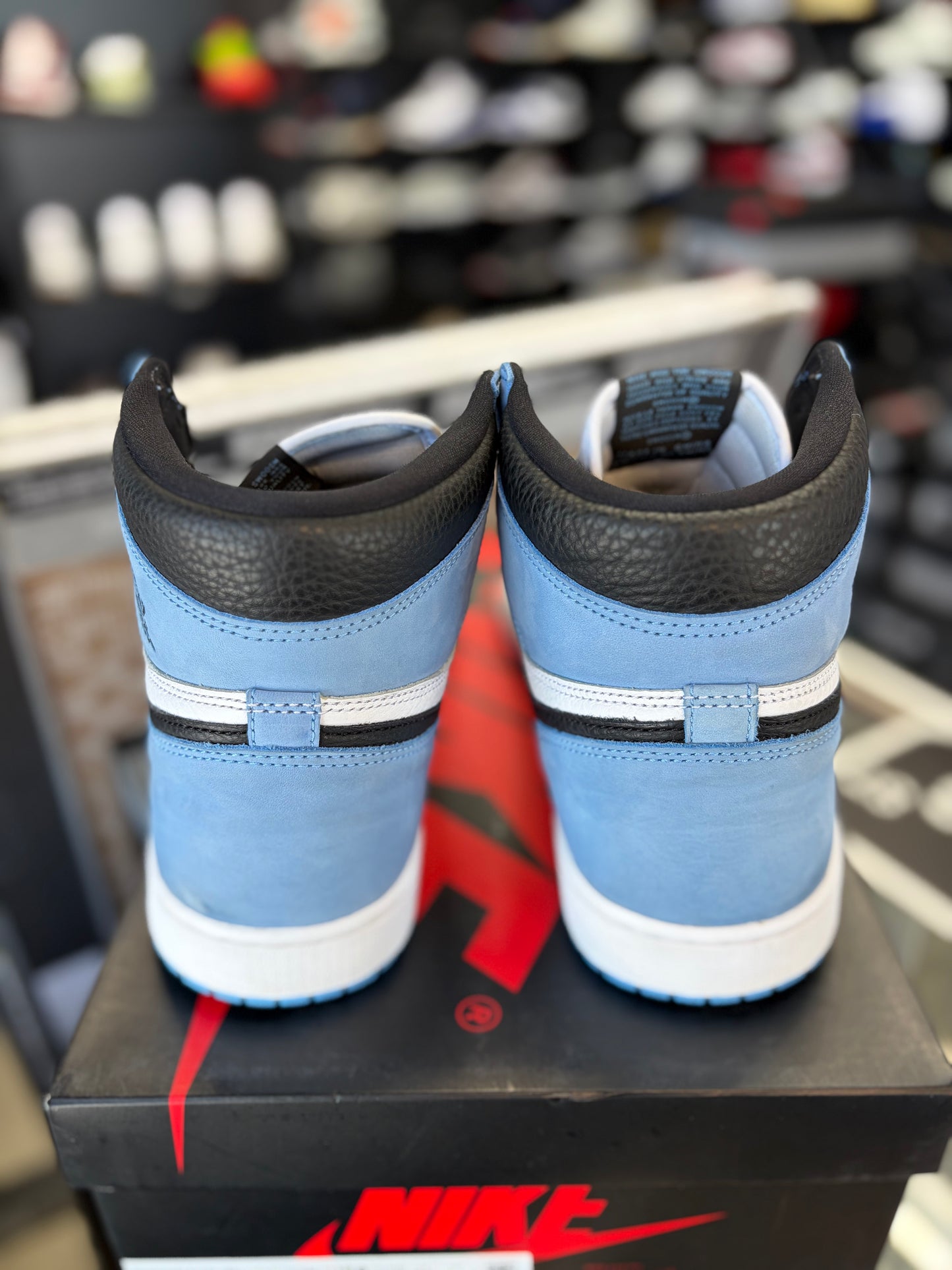 Jordan 1 “University Blue” Size 10.5