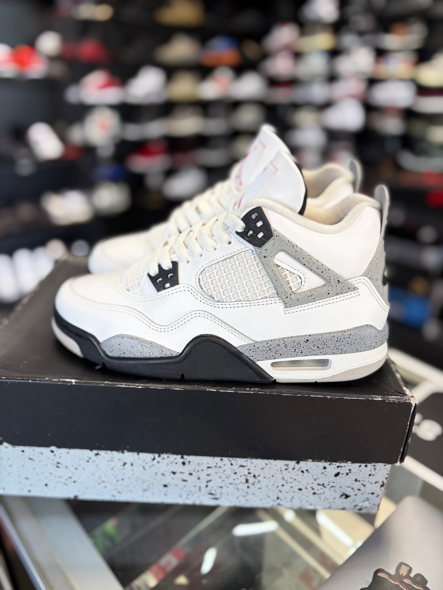 Jordan 4 “White Cement” (Gs) Size 6y/7.5w
