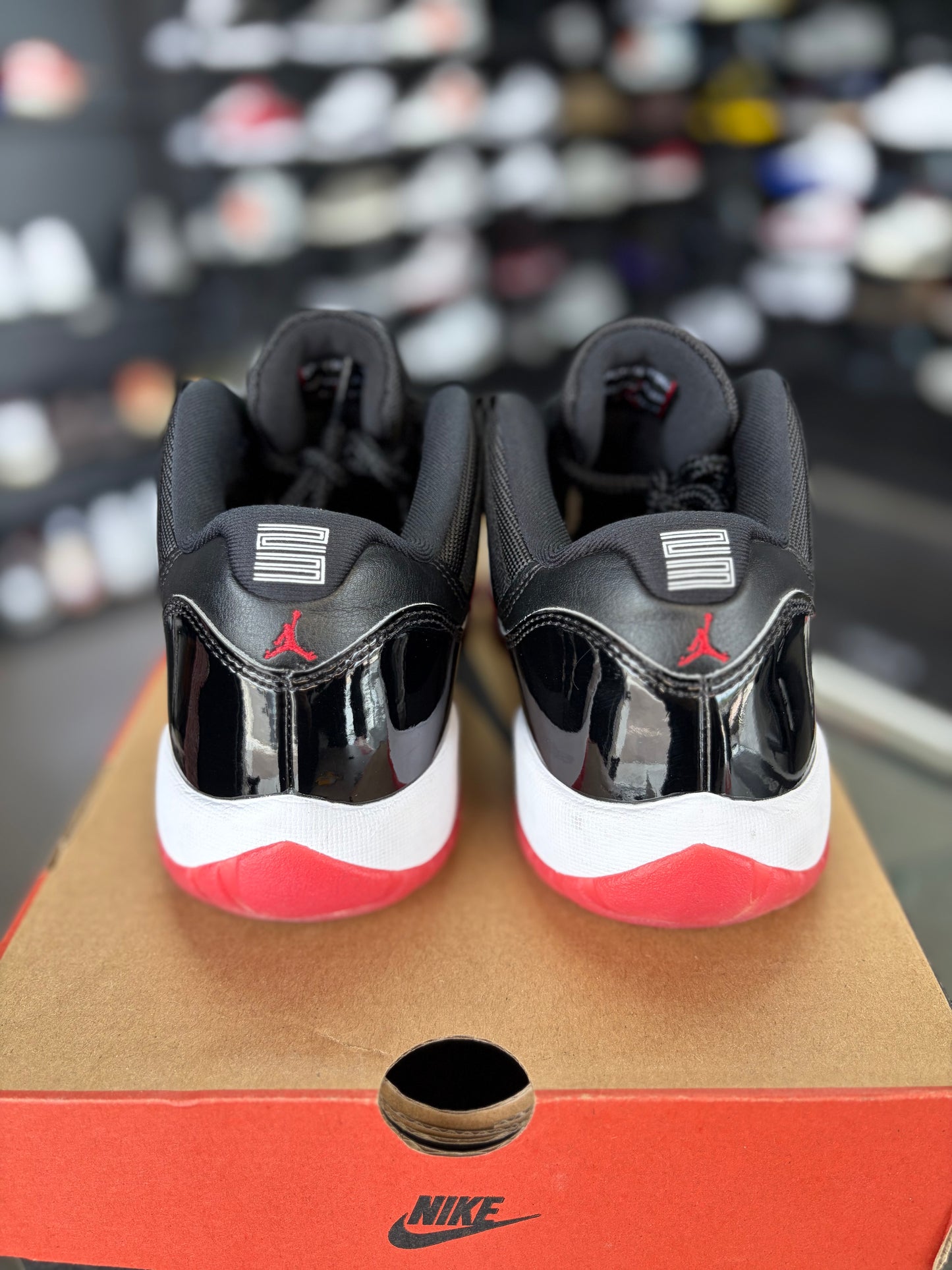 Jordan 11 Low (Gs) Size 6.5y/8w