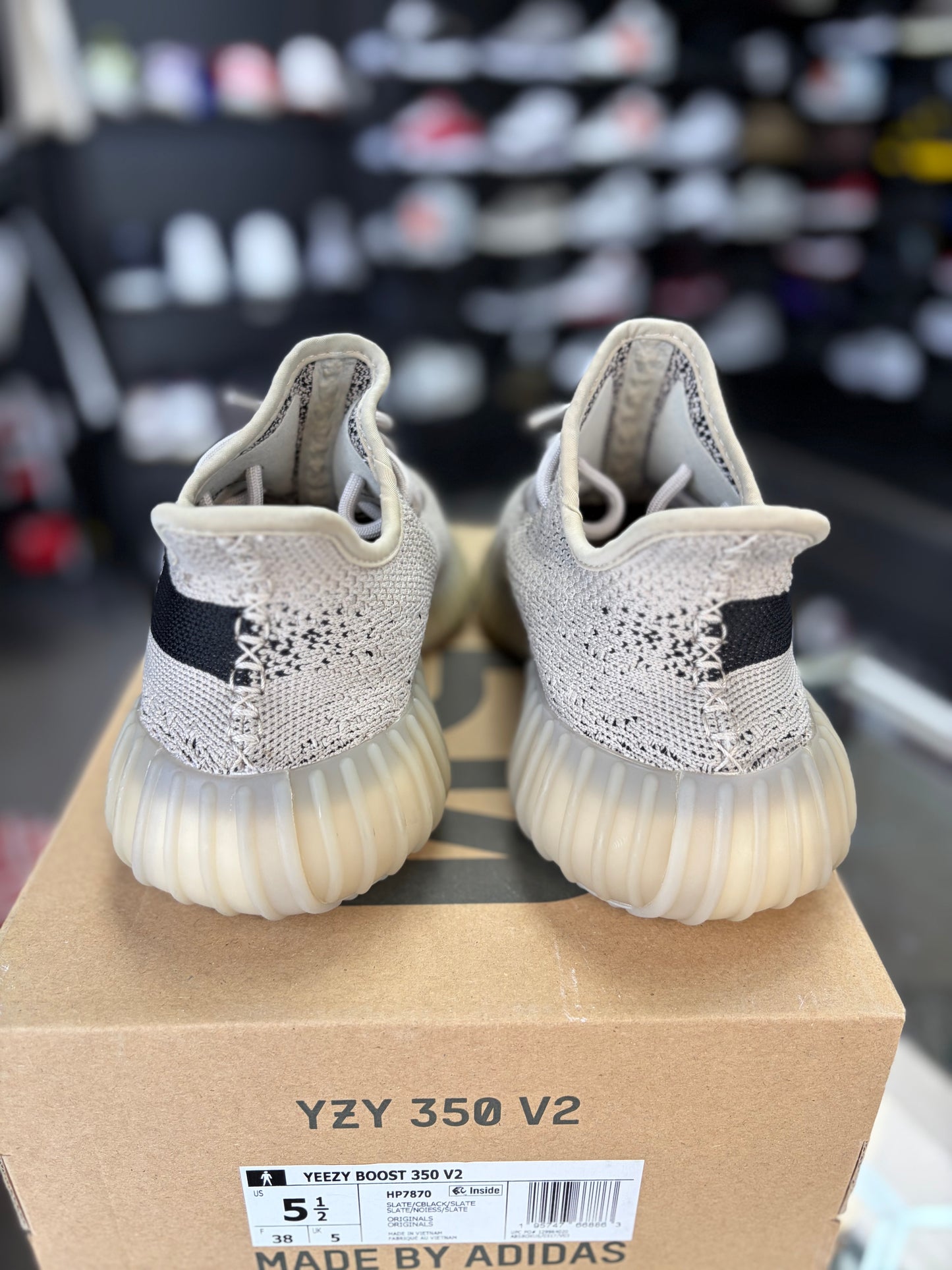 Yeezy 350 “Slate” Size 5.5y/7w
