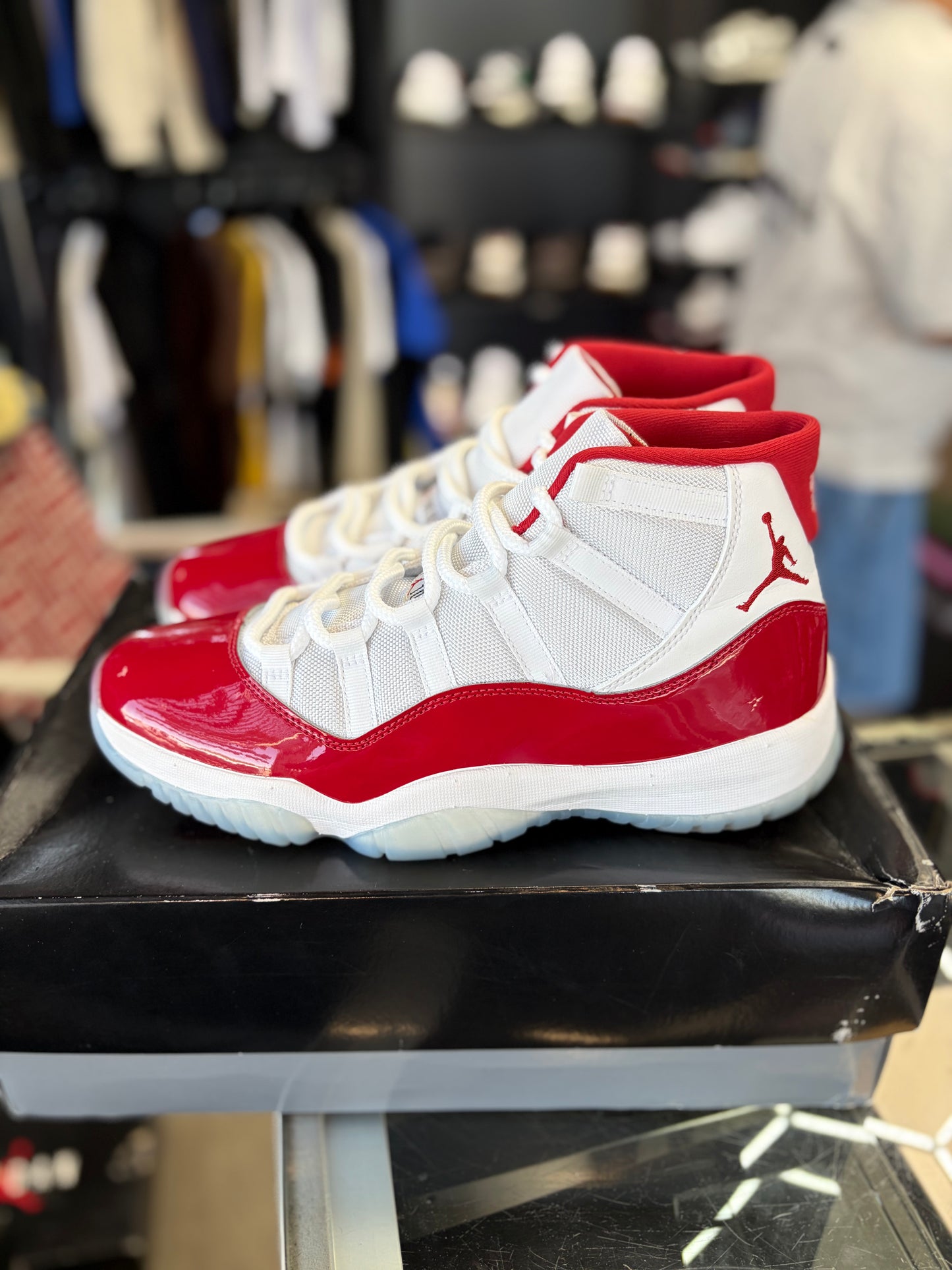 Jordan 11 “Cherry” Size 10