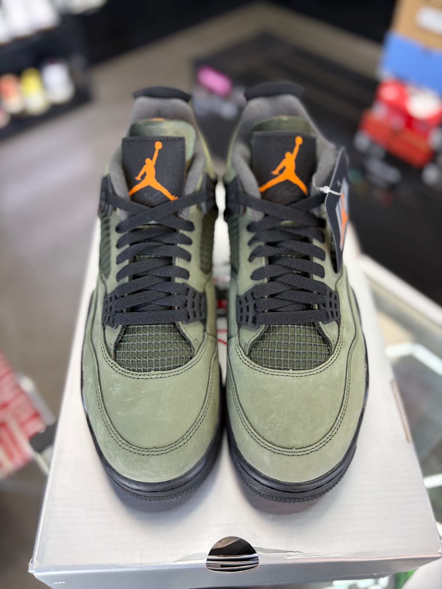 Jordan 4 “Undefeated” Size 9.5