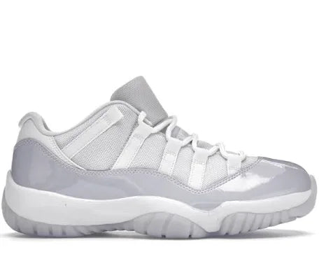 Jordan 11 Low “Pure Violet” Size 4y / 5.5w