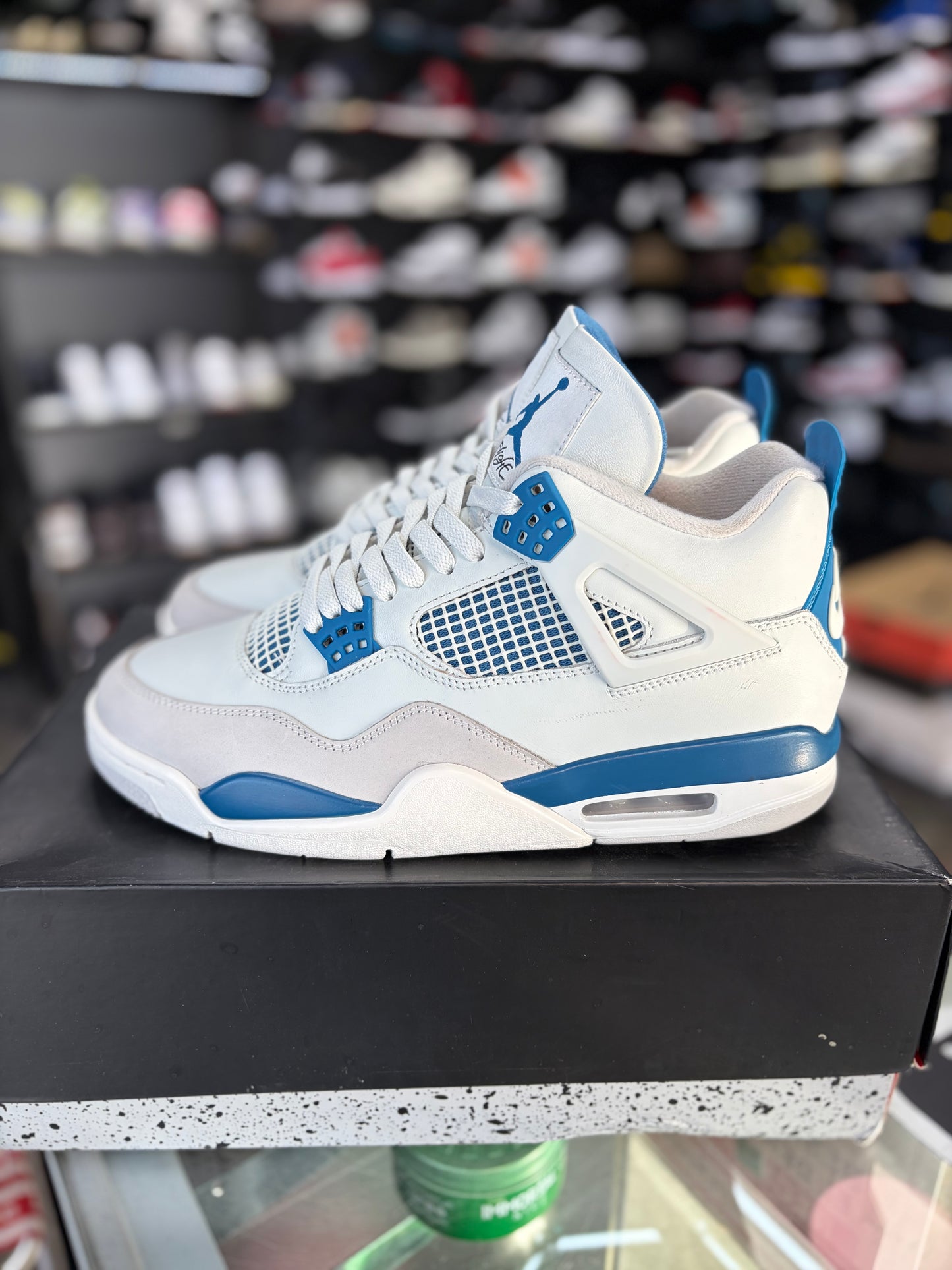 Jordan 4 “Military Blue” Size 10.5